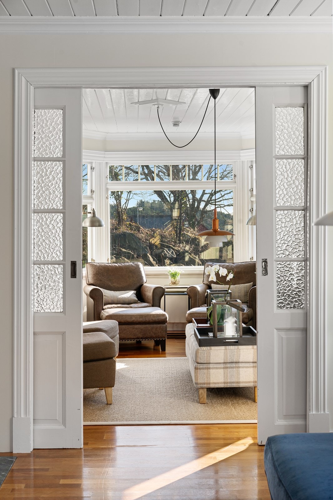 Man kan skille av stuene med skyvedører ved behov. Galleribilde