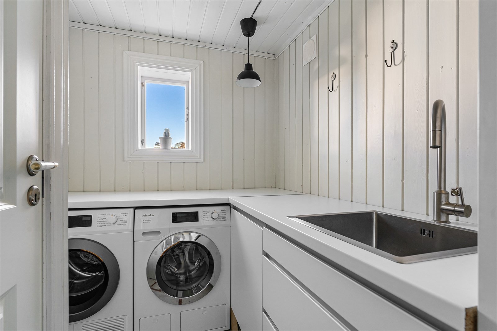 Vaskerom Galleribilde