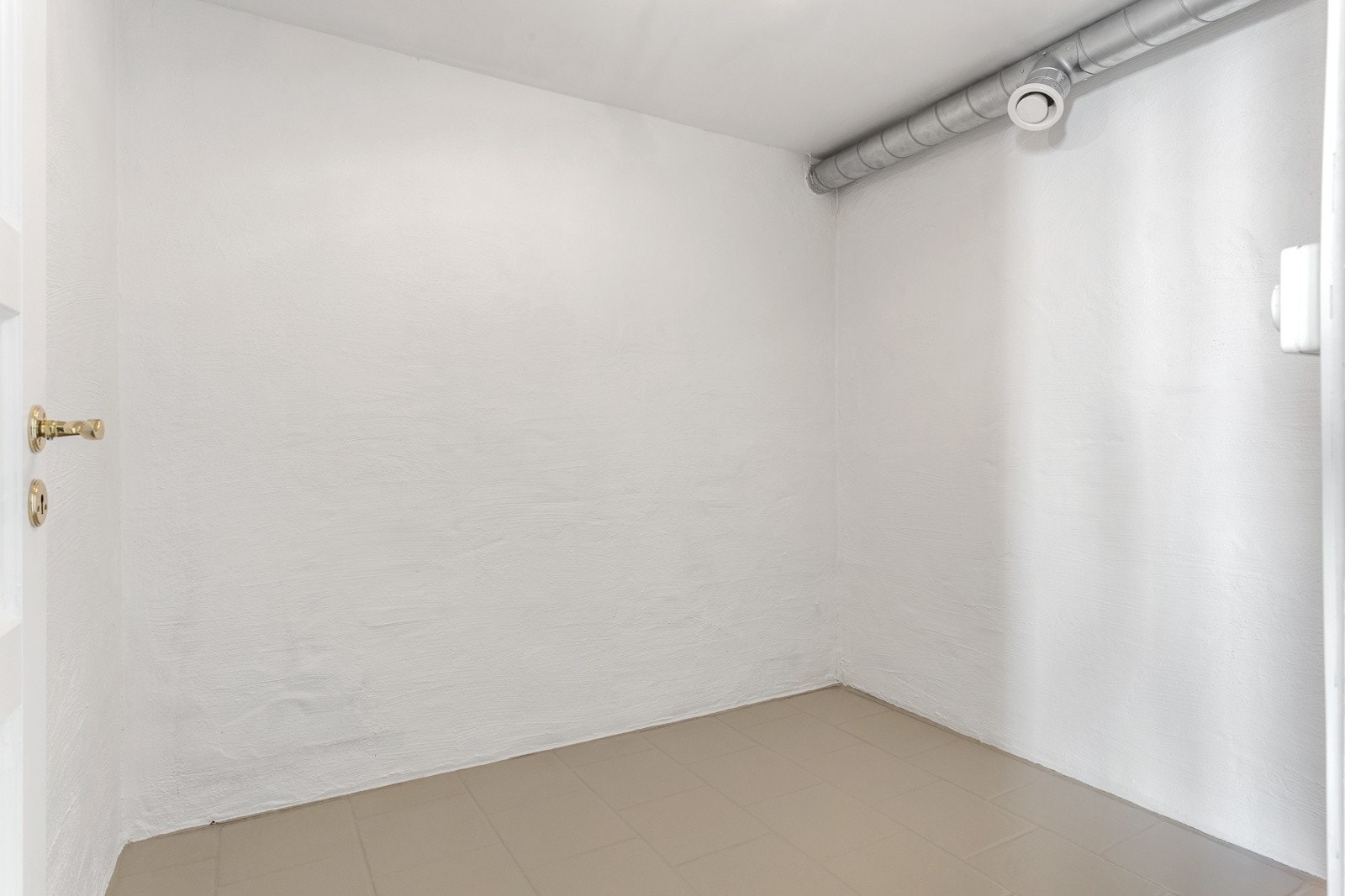 Romslig innvendig bod Galleribilde