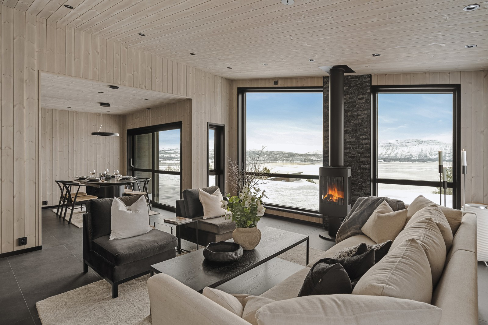 Montert downlight i hele hytta