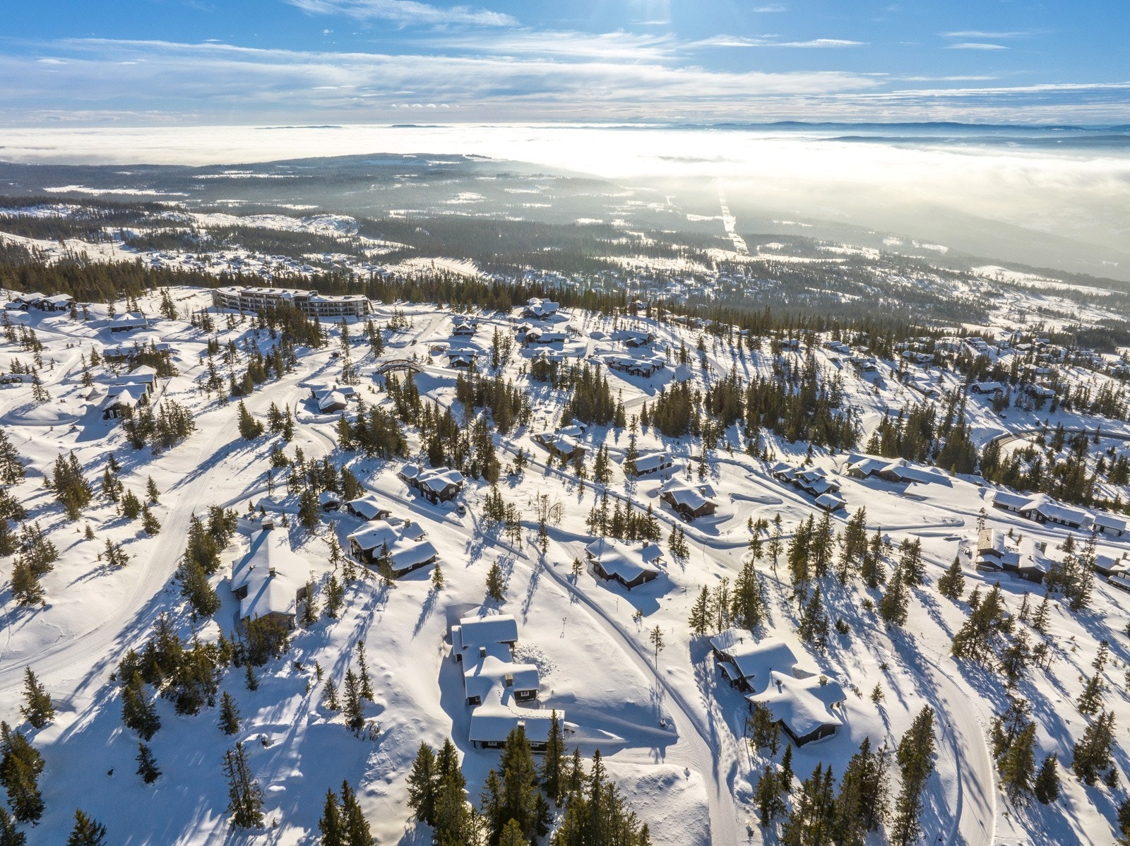 Her kan man gå milevis på ski i velpreparerte løyper både mot Hornsjø, Nordseter og Sjusjøen. Galleribilde