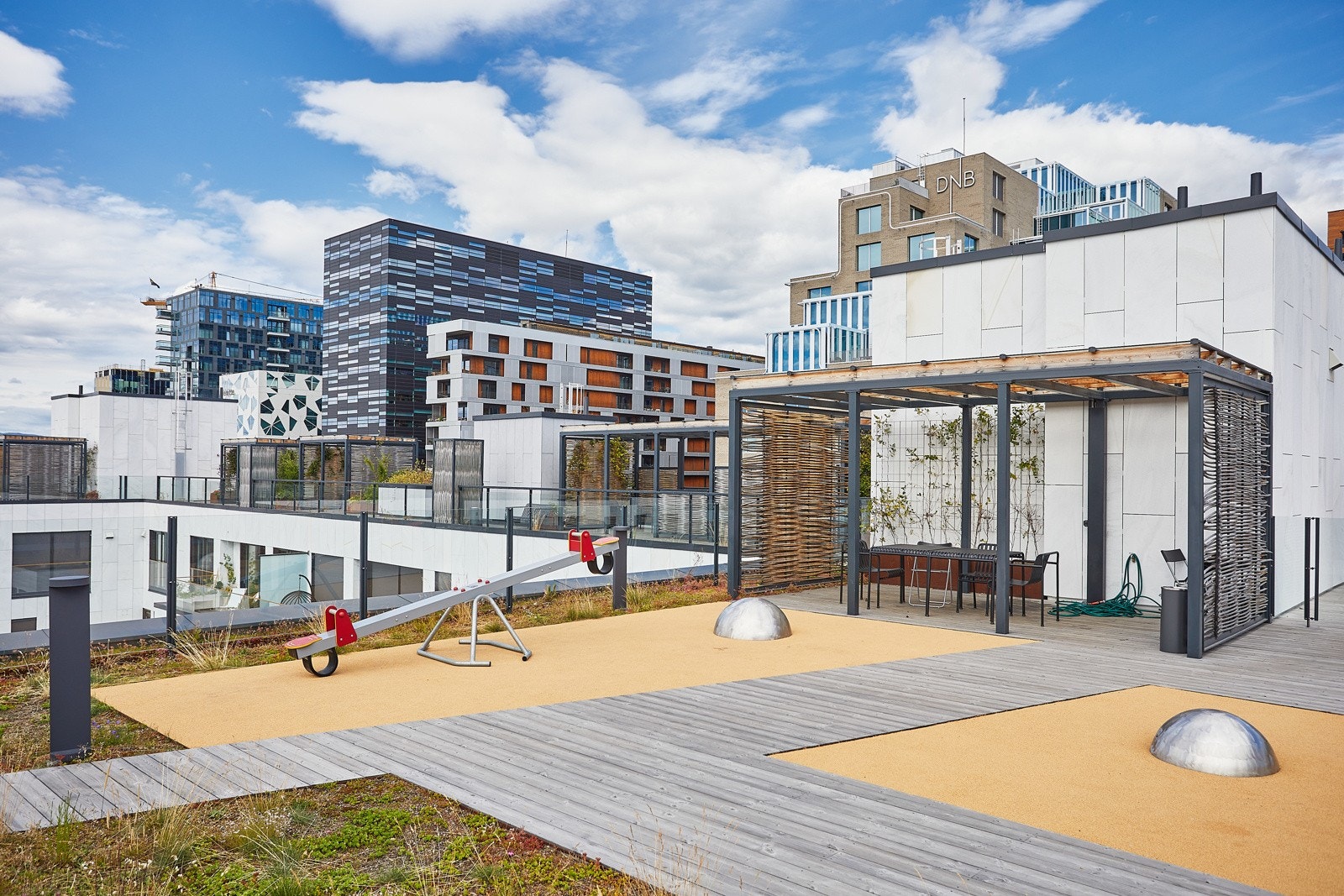 Sameiet har felles takterrasse med heis/trapp opp i oppgang 47 og 53. Galleribilde