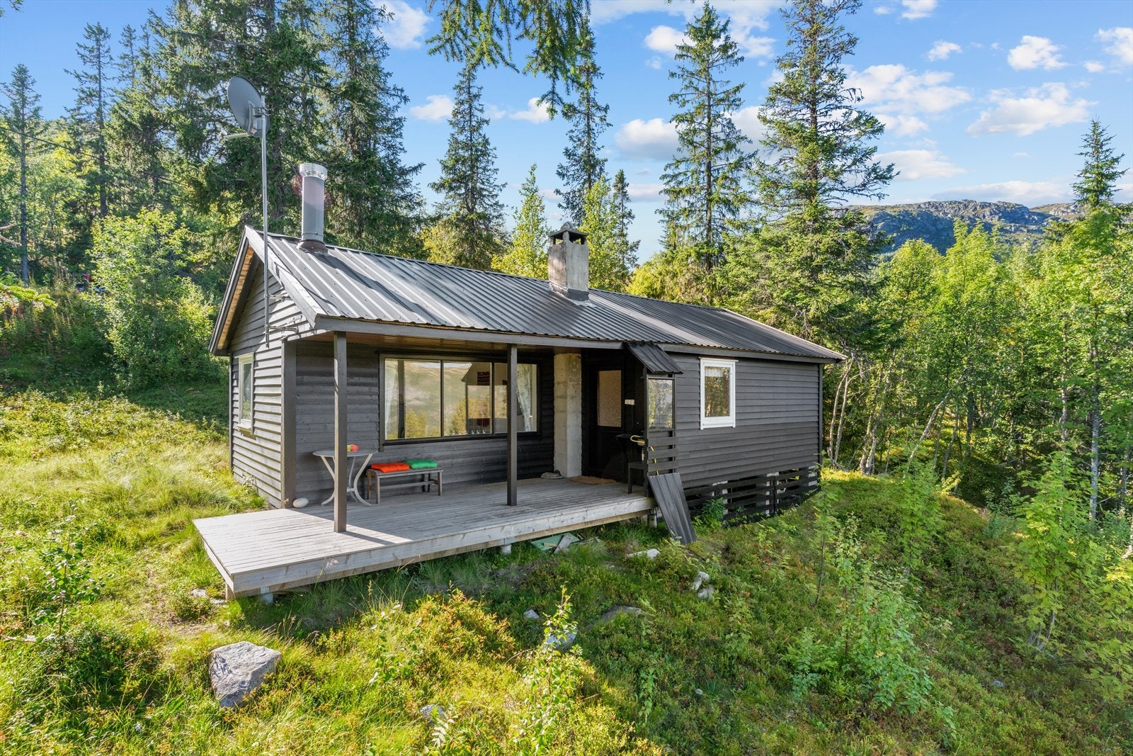Velkommen til naturskjønne Tinnsvegen 503 på vei opp til Imingfjell i Uvdal. Galleribilde