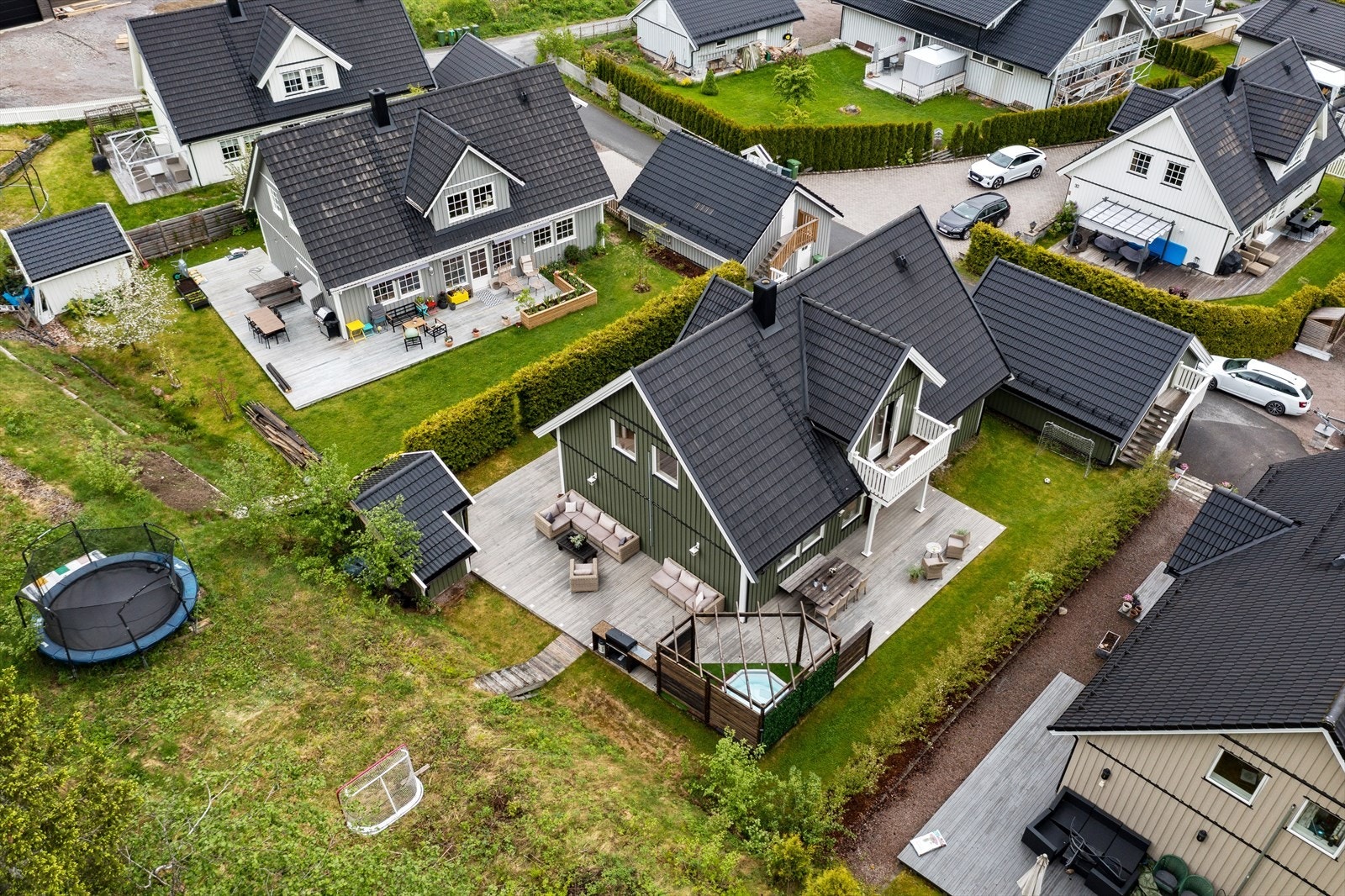 Rudbakken 38 er en enebolig fra 2008 med attraktiv og barnevennlig beliggenhet. Galleribilde