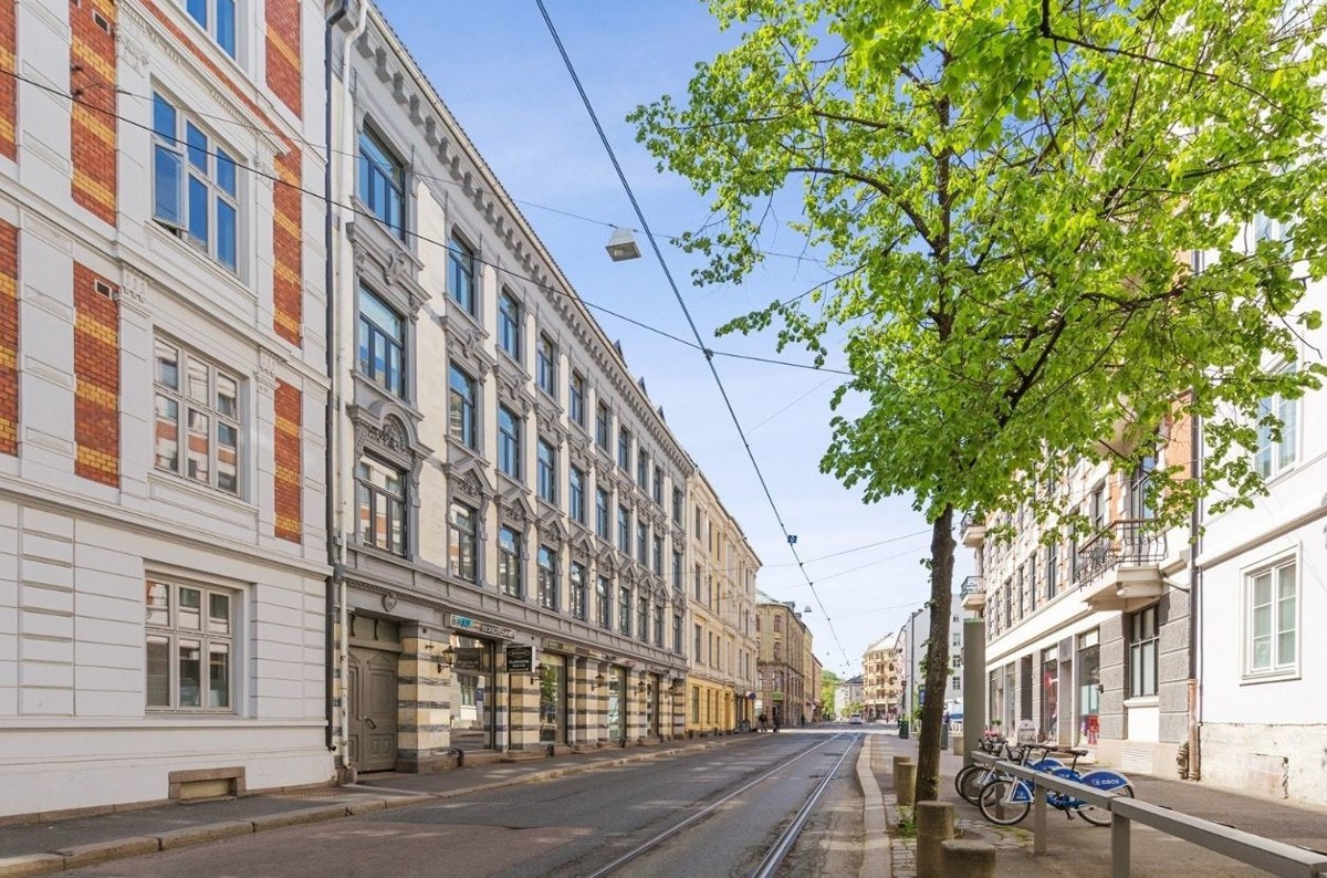 Her vil du bo sentrumsnært og samtidig ha kort vei til noen av byens mer fredelige deler. Galleribilde