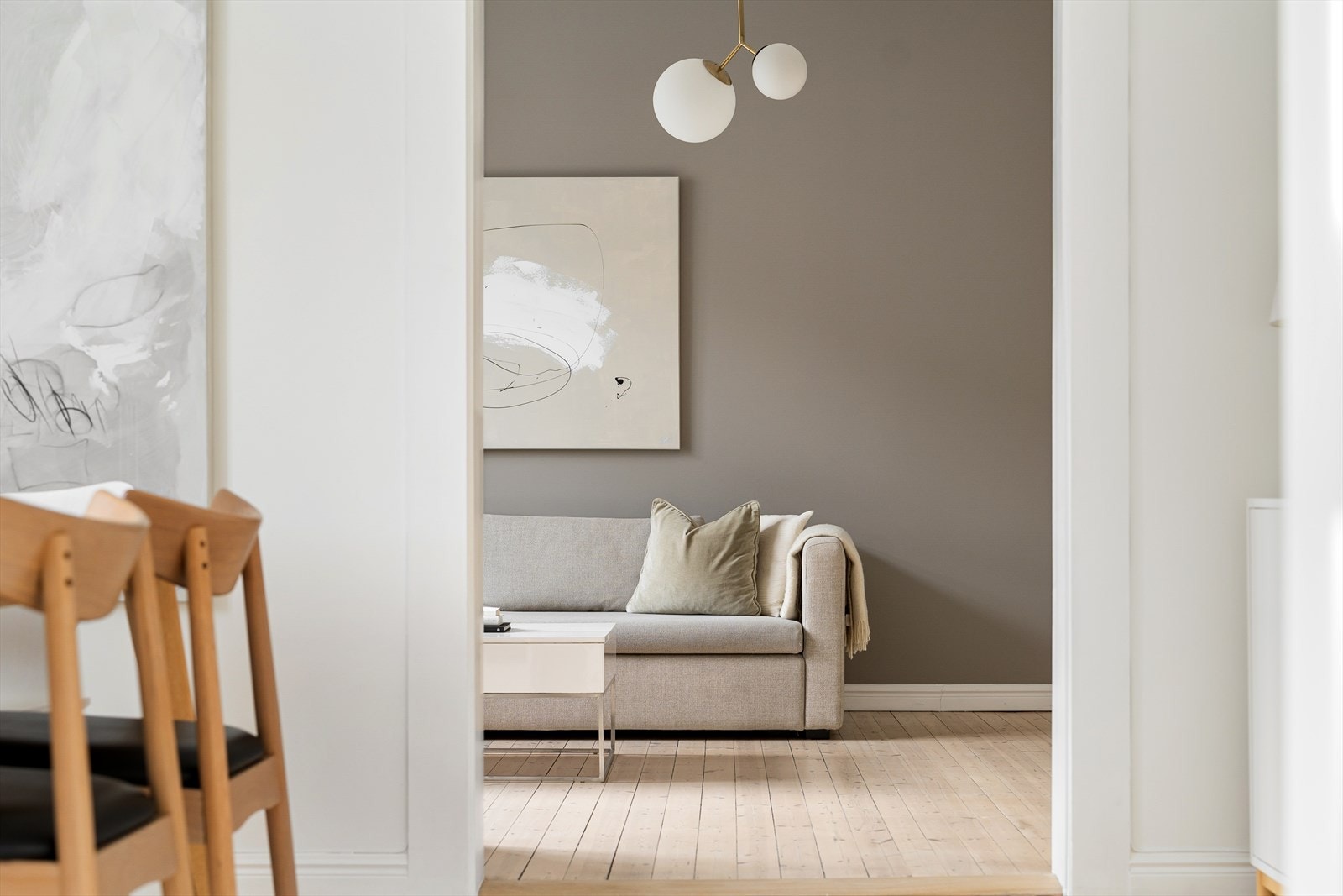 Veggene er sparklet og malt i 2018. Galleribilde