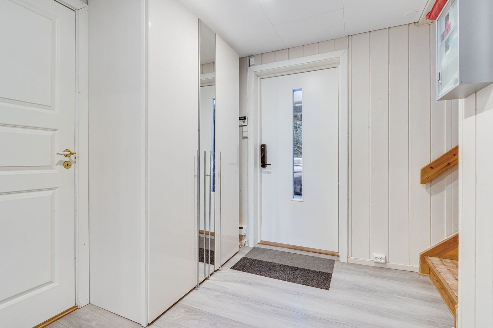 Inngangsparti hovedetasje. Galleribilde