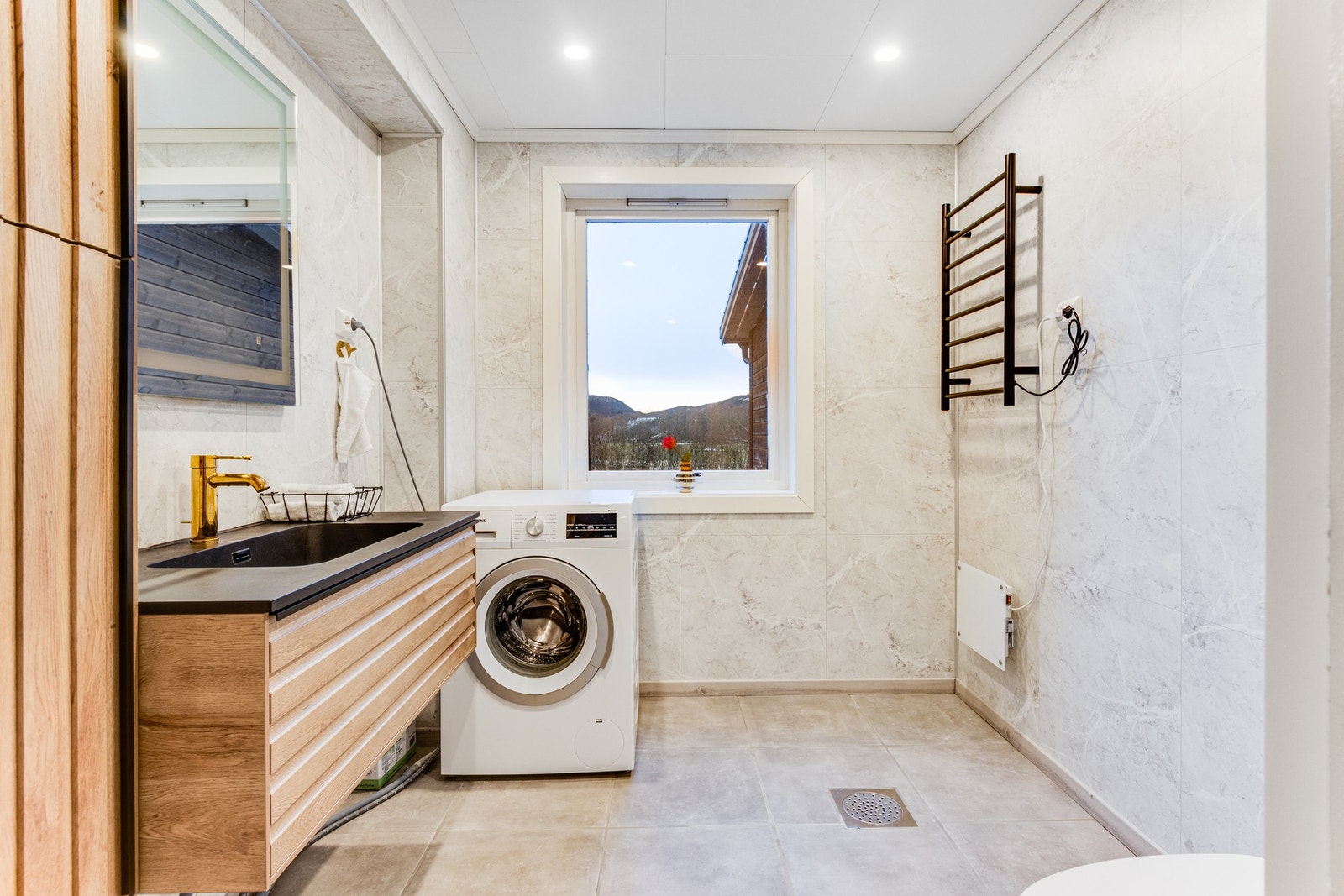 Vaskerom med innredning. Galleribilde