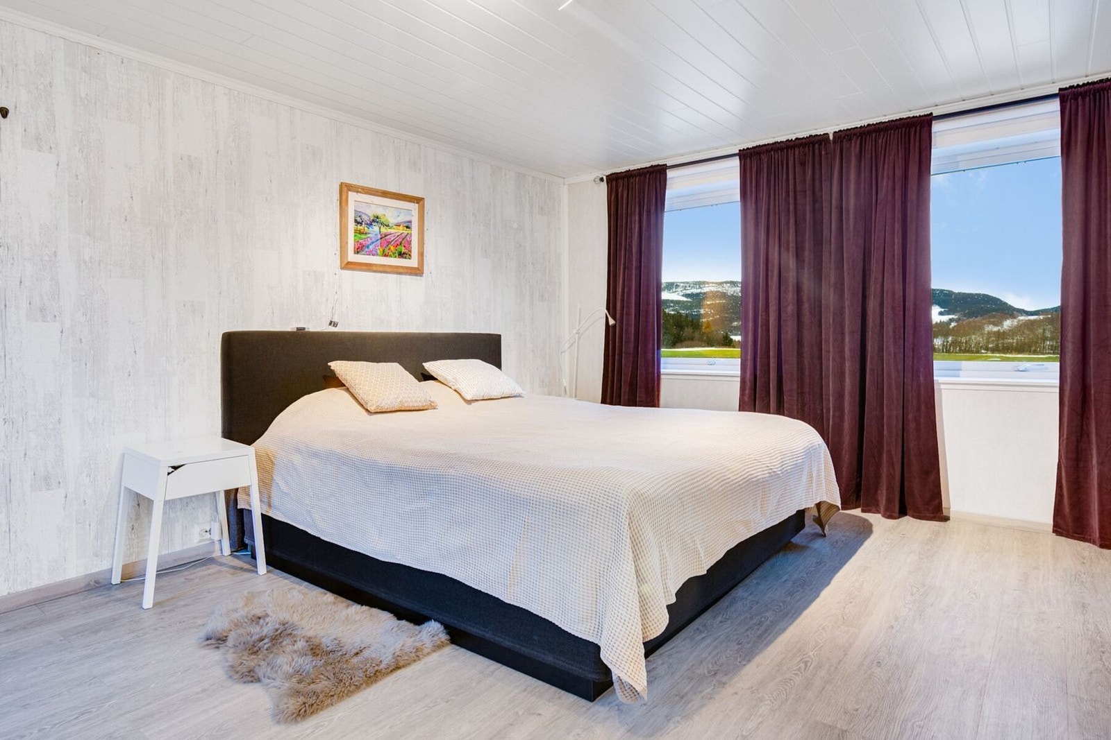 Soverom hovedhus. Galleribilde