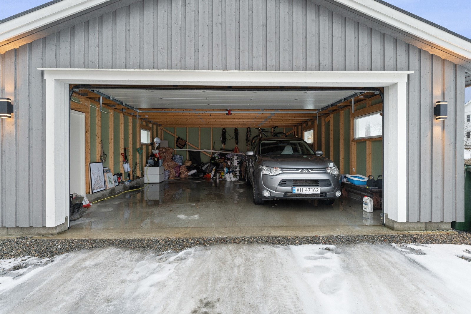 Romslig dobbelgarasje Galleribilde