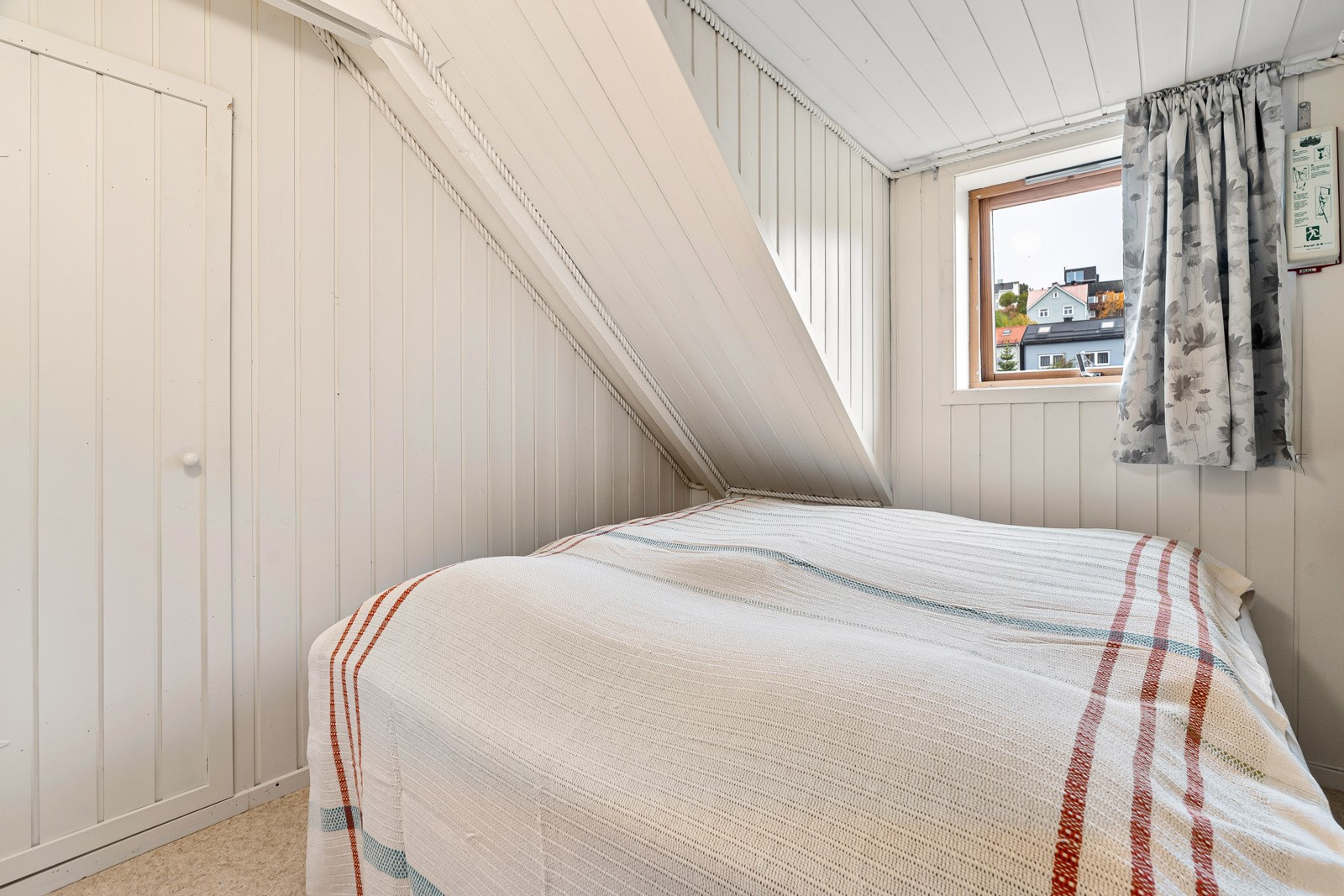 Soverommet har plass til dobbeltseng