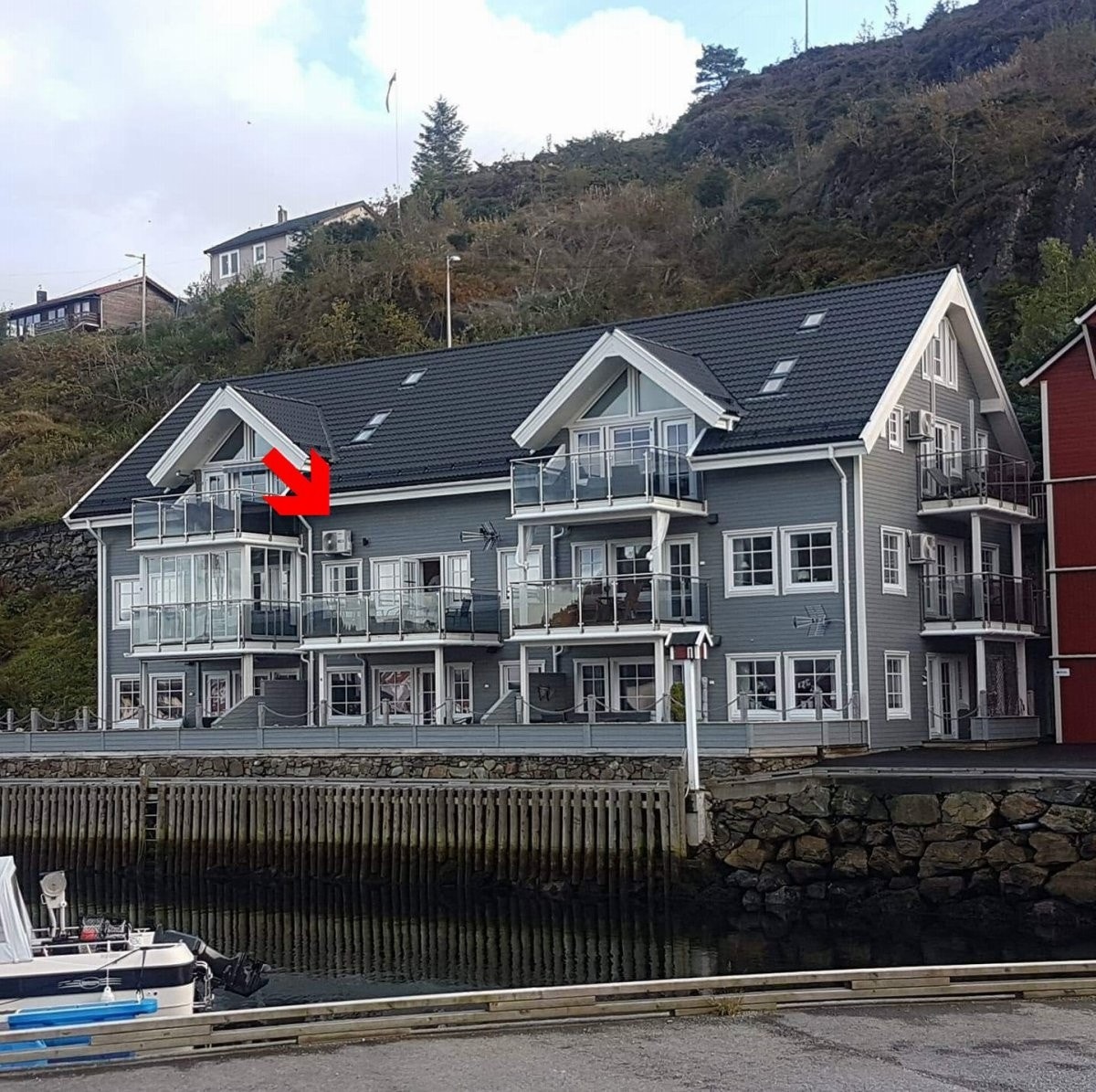 Leilegheita ligg i andre etasje. Galleribilde