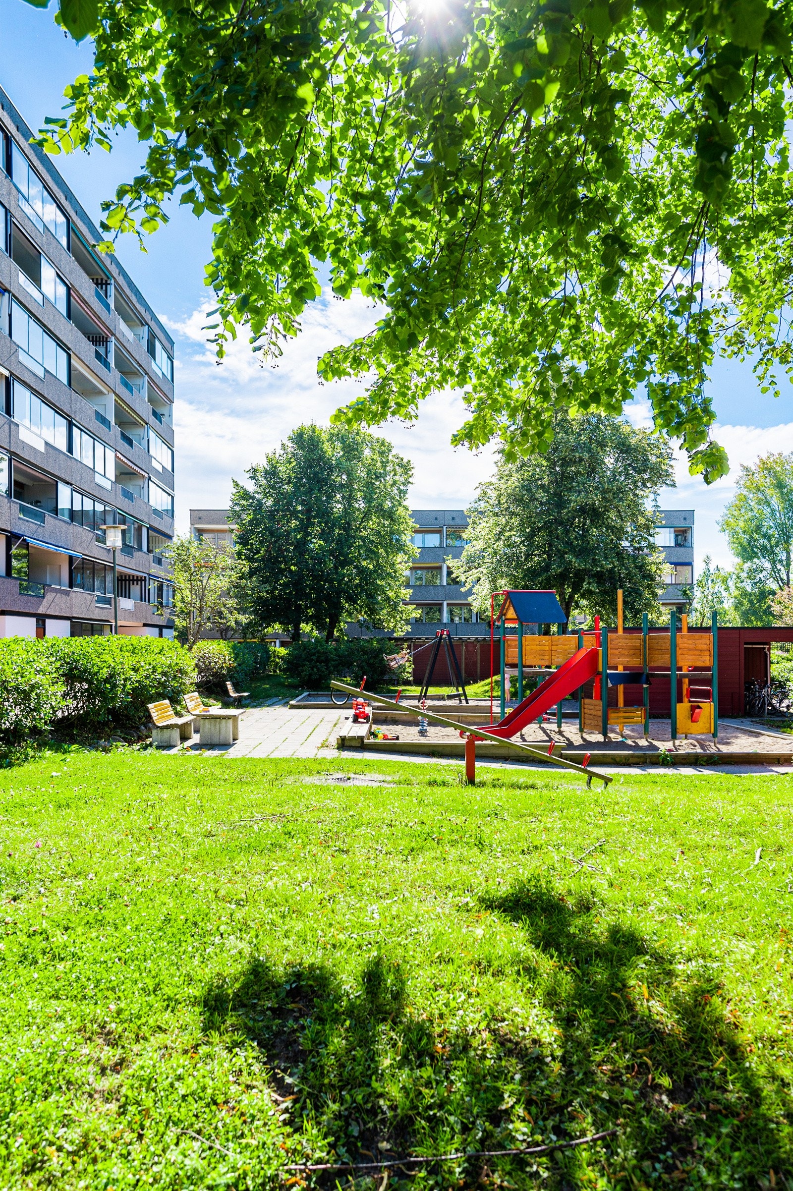 Borettslaget er omkranset av fine grøntområder. Galleribilde