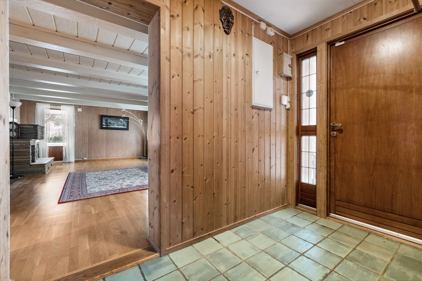 Boligen har behov for oppgraderinger, og legger et godt grunnlag for skape ditt nye drømmehjem! Galleribilde