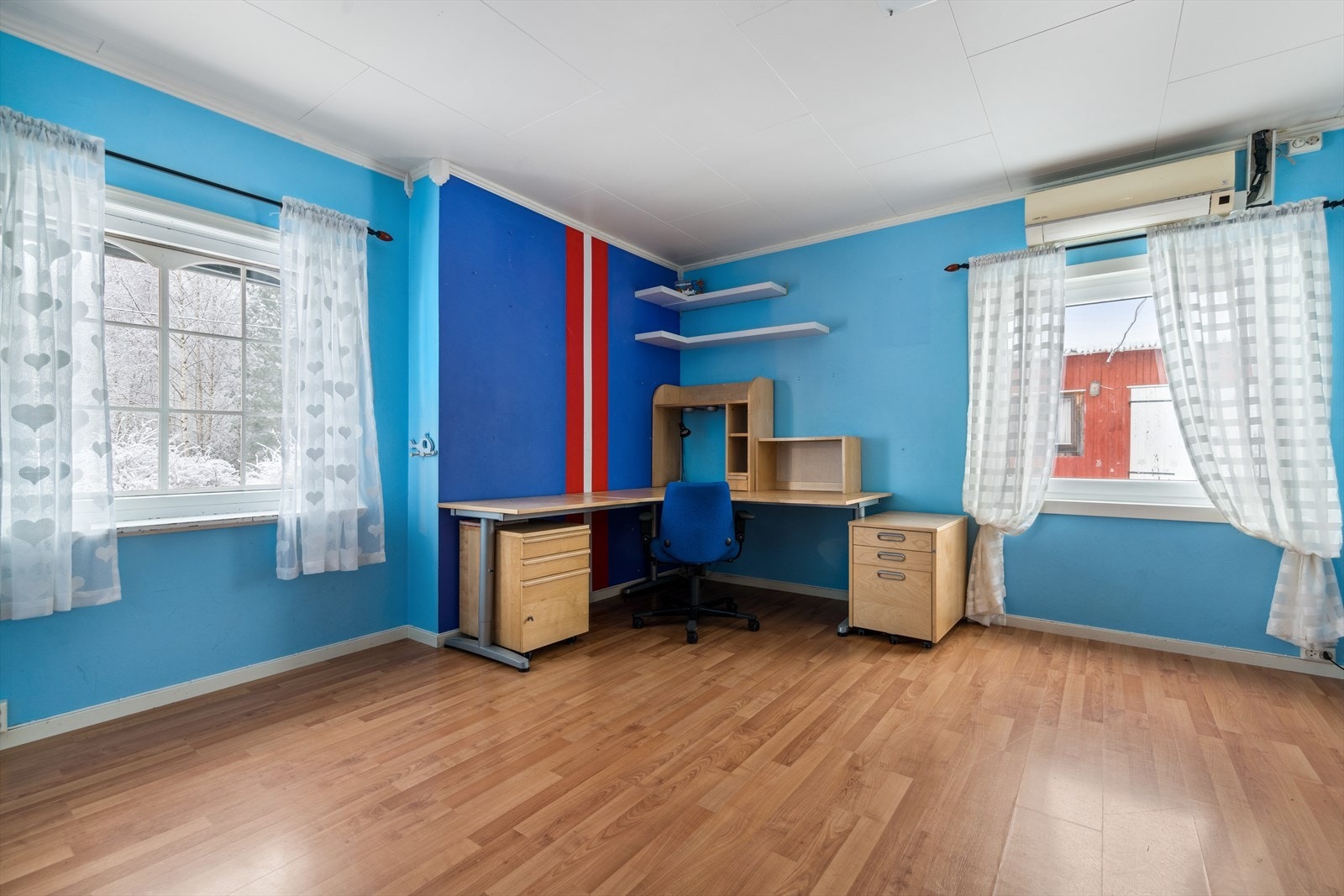 Soverom/kontor med varmepumpe. Galleribilde