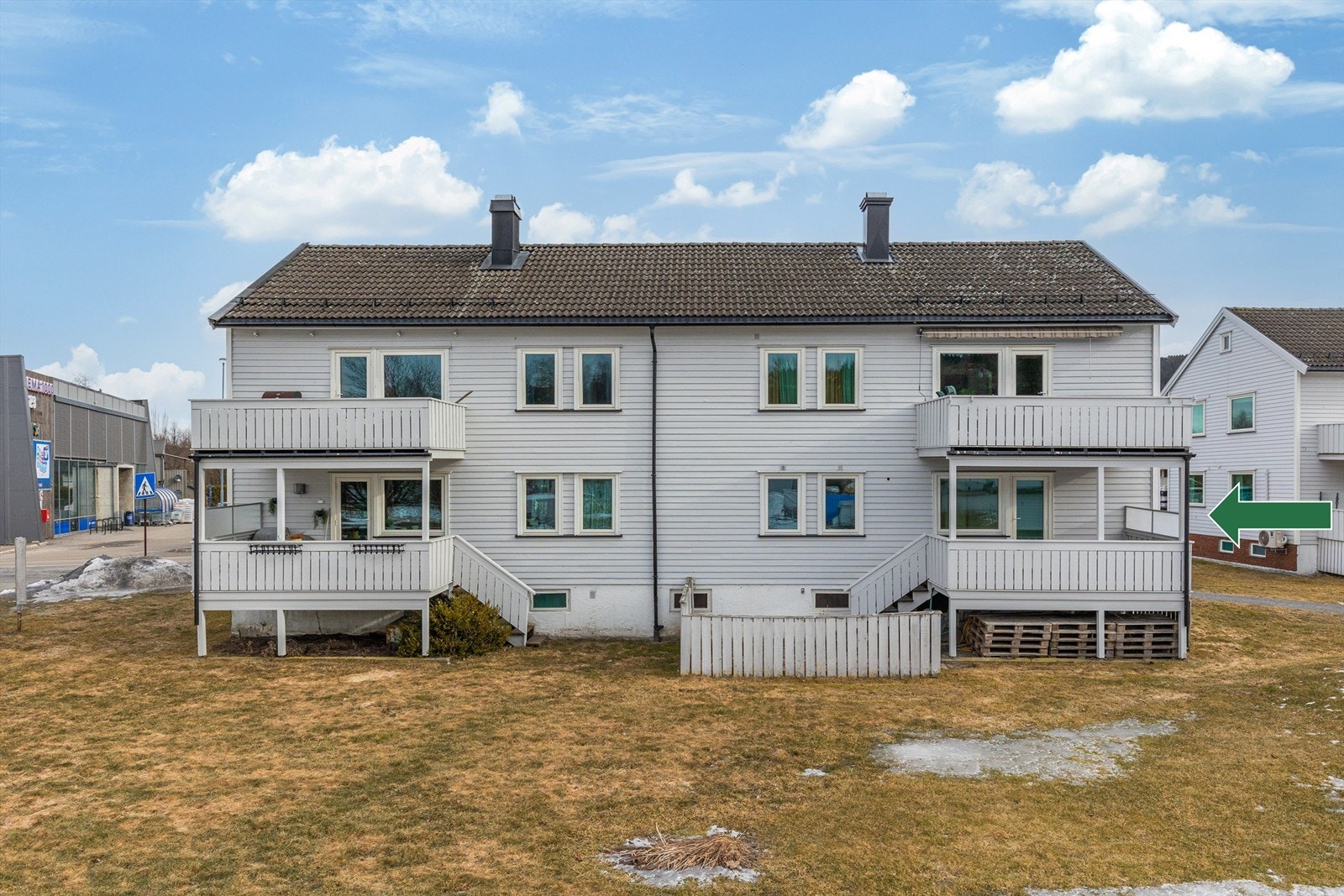 Krogsveen v/Sander Stølan presenter Langmyrvegen 15! Galleribilde