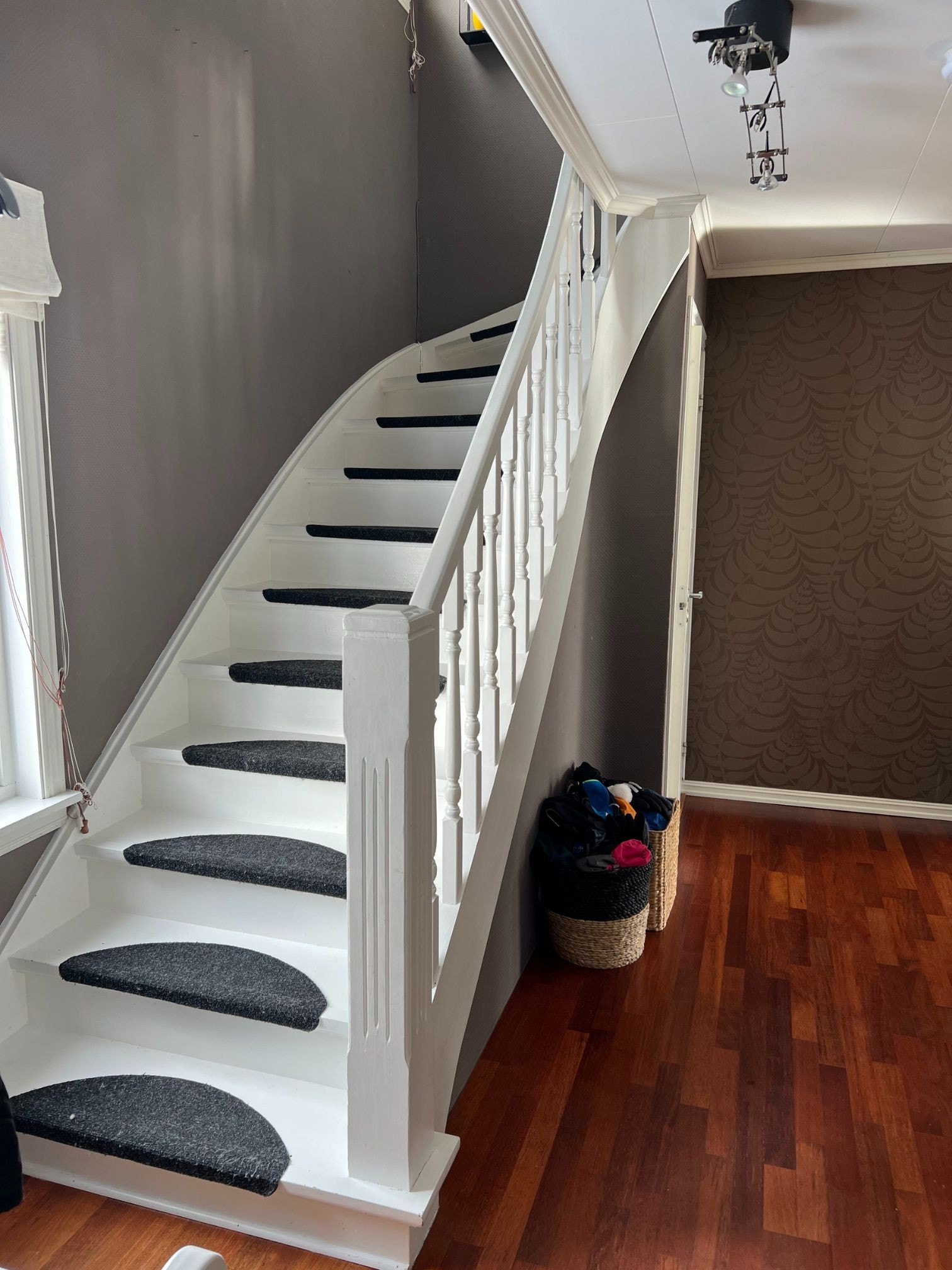 Trapp opp til 2. etg Galleribilde