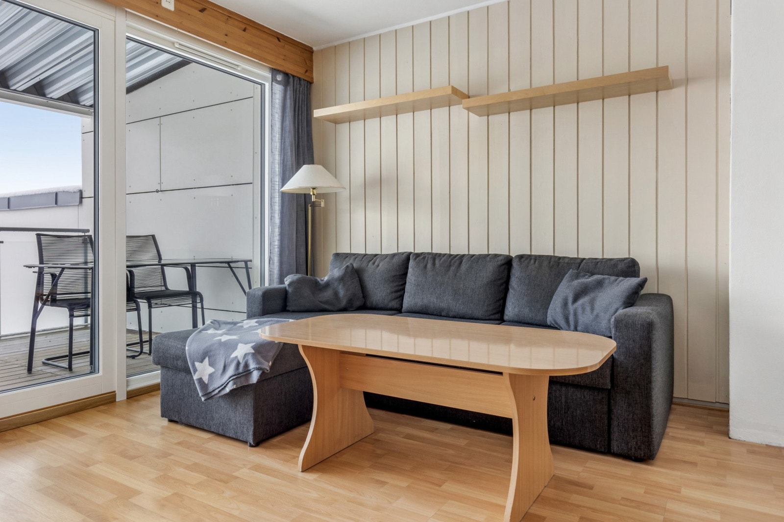 Felleskostnadene inkluderer bl.a TV/internett, kommunale avgifter og trappevask. Galleribilde