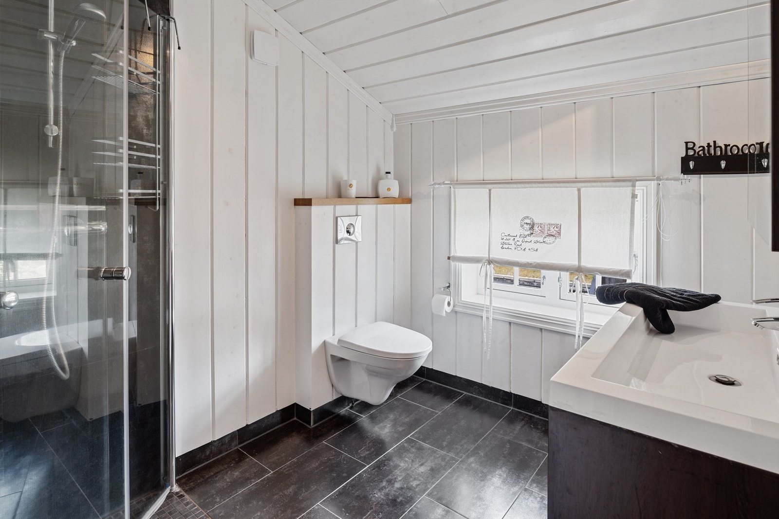 Bad i 2. etasje Galleribilde