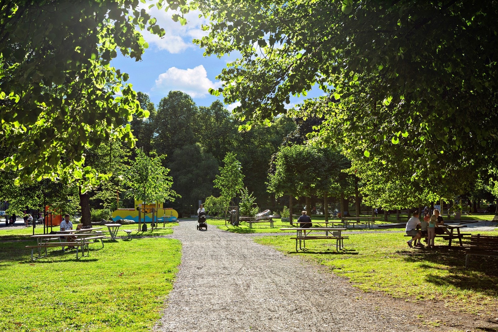 Fra boligen har du kort vei til flere flotte parker Galleribilde