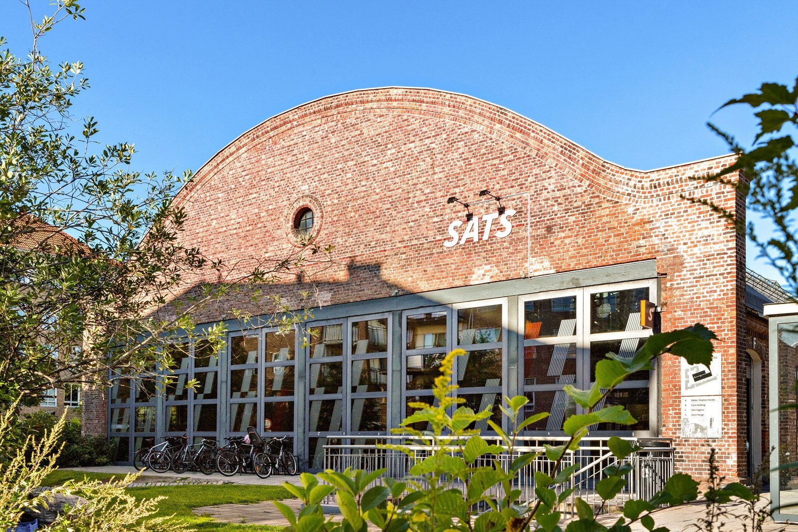 Du finner Sats bare et par minutters gange fra boligen Galleribilde