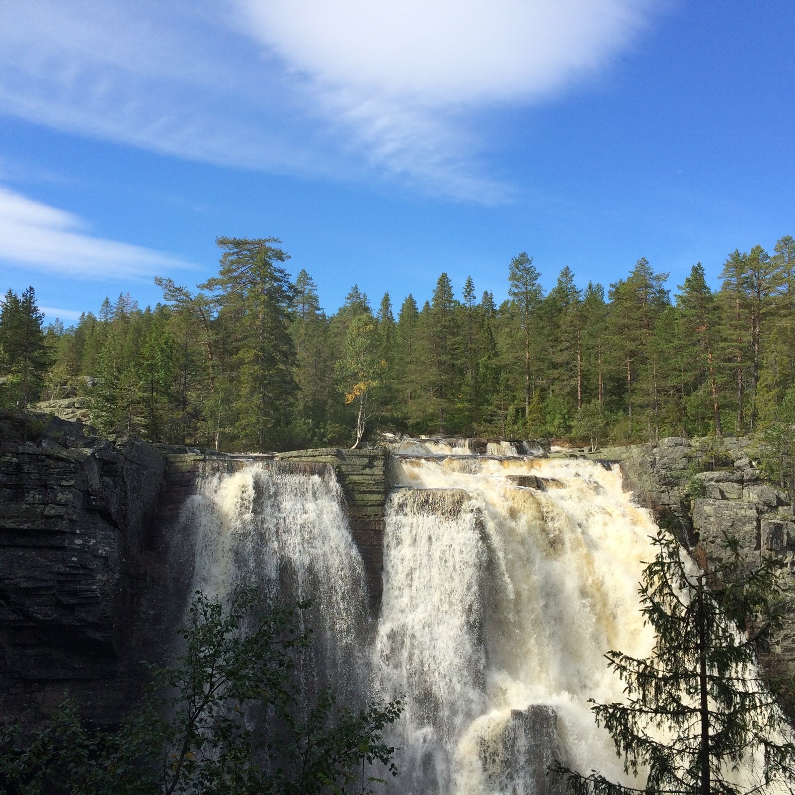 Til Juvfossen, en fin dagstur på beina. Galleribilde