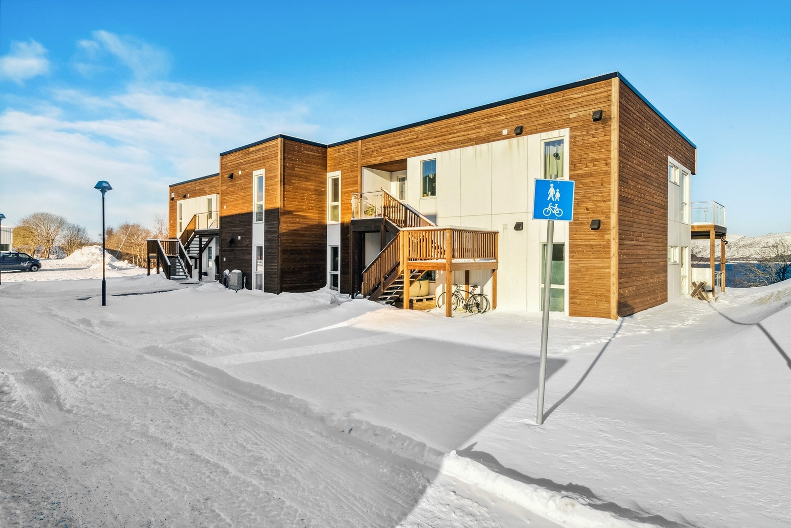 Eiendomsmegler Marita ønsker velkommen til dette trivelige og meget veldrevne borettslaget Lyngåsen Panorama Galleribilde