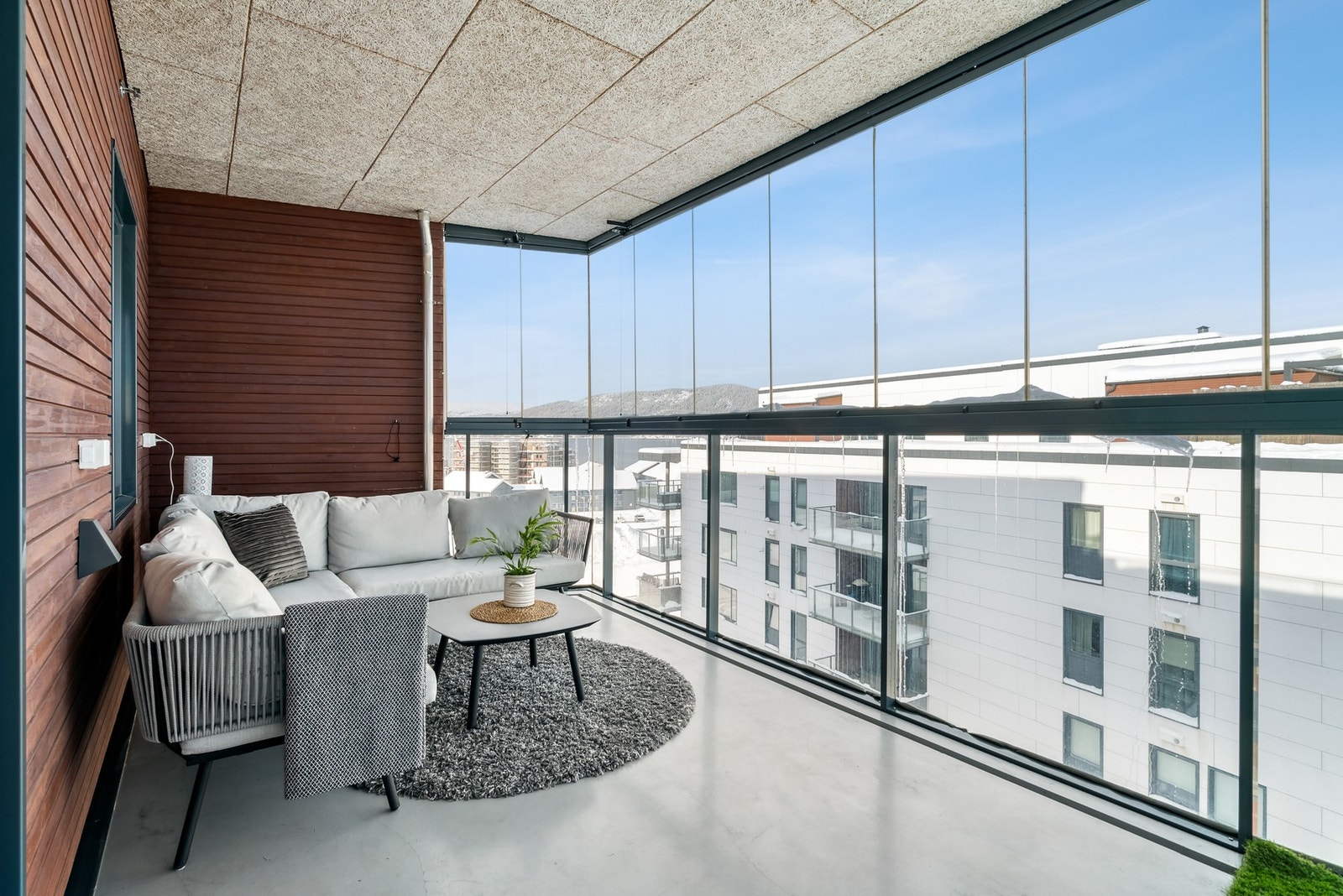 Glassene kan åpnes opp for å nyte kveldssolen. Galleribilde
