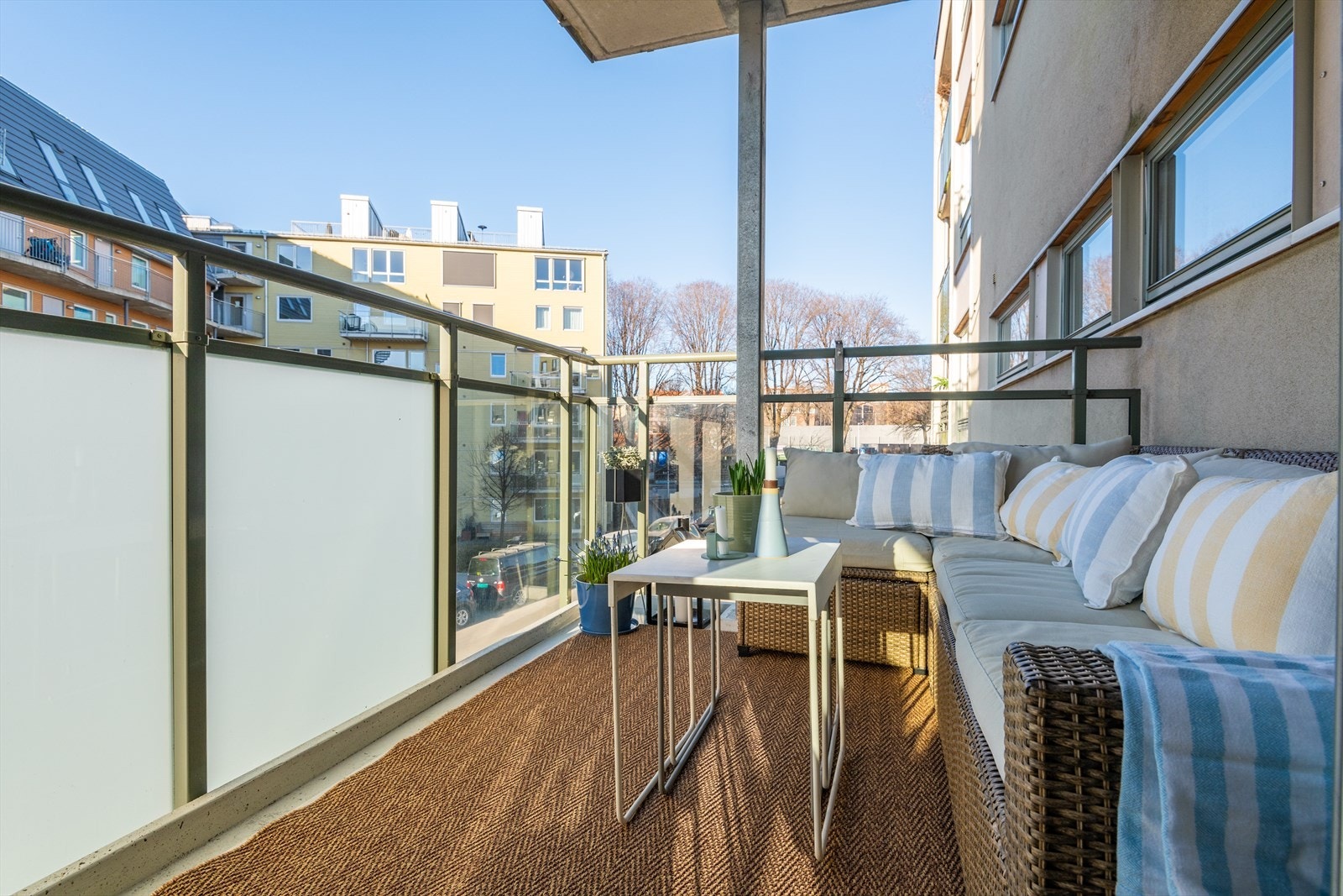 - Den nordvest-vendte balkongen er på ca. 7 m2 og har ettermiddagssol - Galleribilde