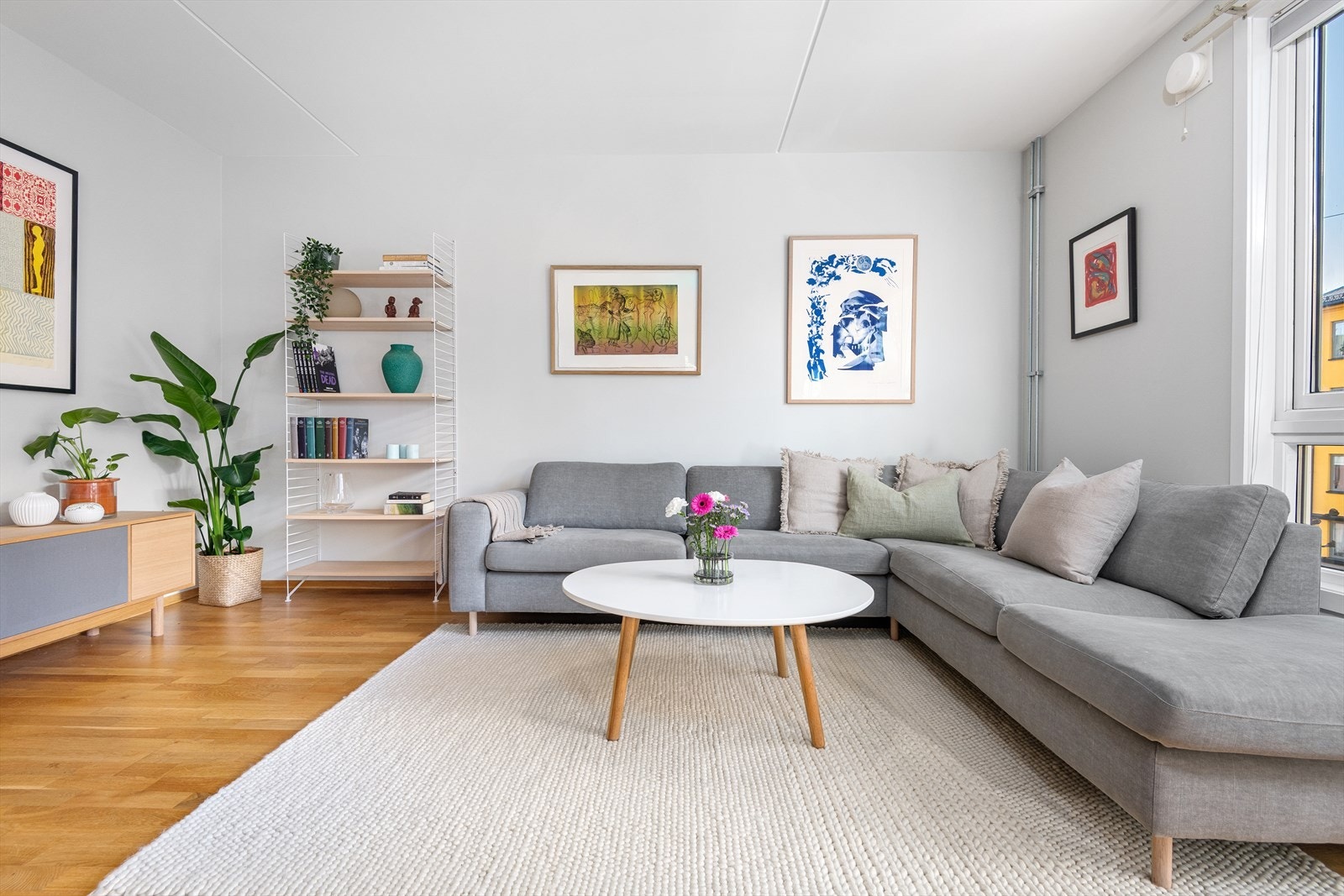 - Blant annet varmtvann, fyring, Internett (1000/1000 Mbit), garasje og drift er inkludert i felleskostnadene - Galleribilde