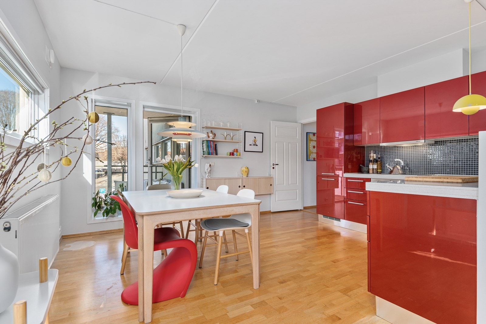 - Velholdt og funksjonell 3-roms i bygg fra 2007 - Galleribilde