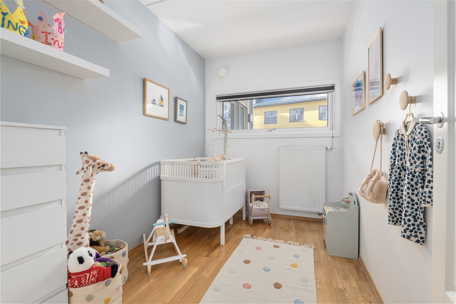 - Soverom 2 passer utmerket som gjesterom, kontor eller barnerom - Galleribilde