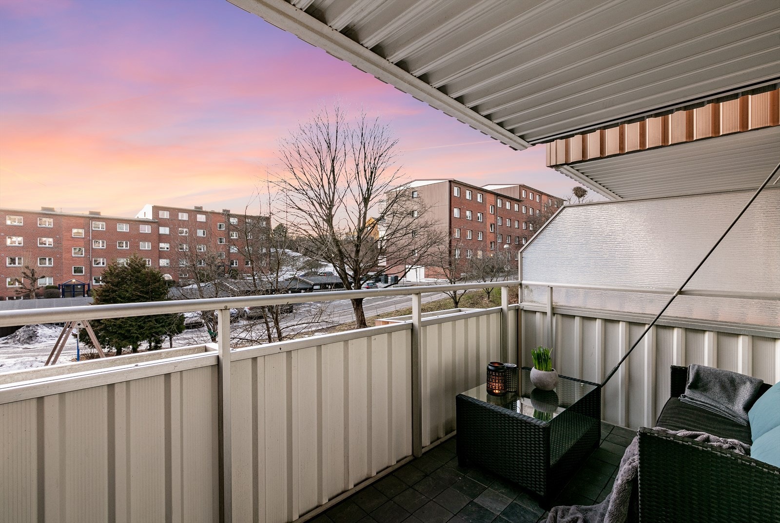 Usjenert utsikt! 8 kvm gulvareal. Galleribilde