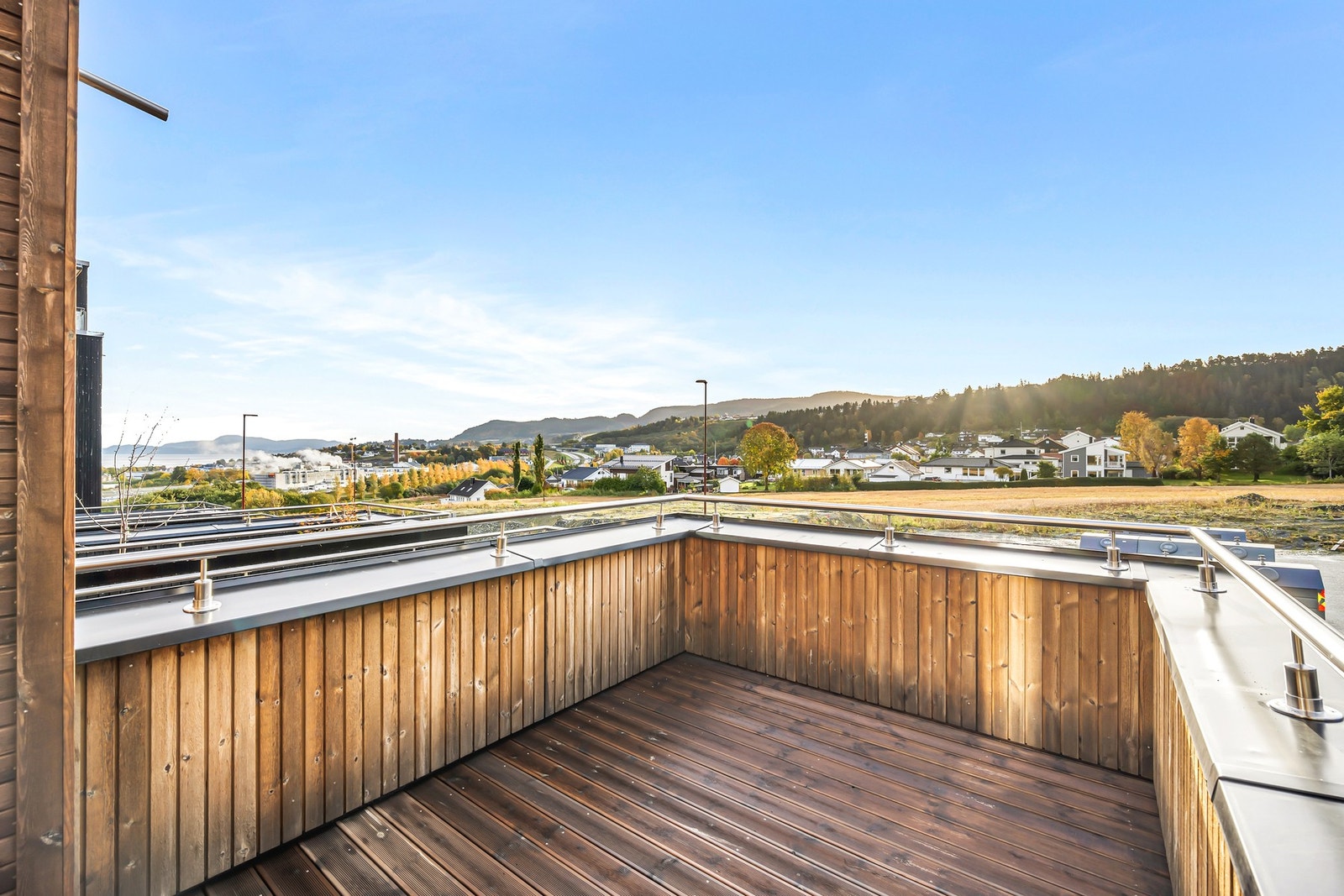 Med ca. 9 kvm har man god plass til utemøblement. Galleribilde