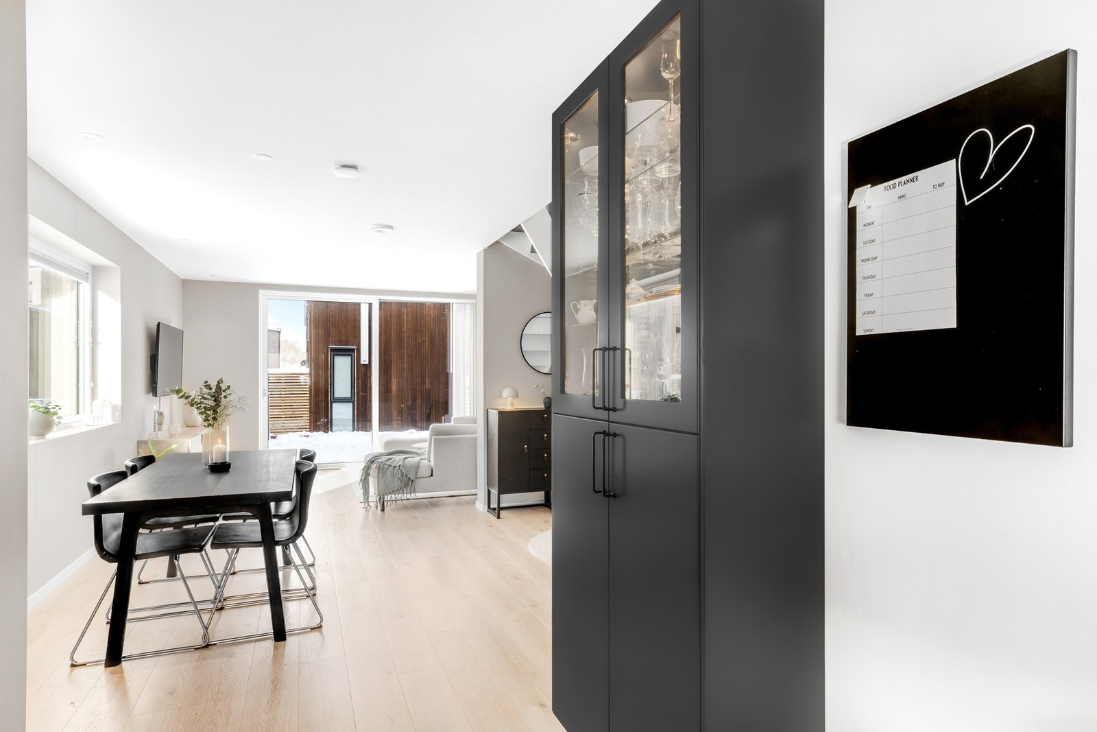 Det har blitt gjort tilvalg/oppgraderinger for ca. kr. 320.000,- i boligen, og du finner komplett liste i nedlastbart prospekt. Galleribilde