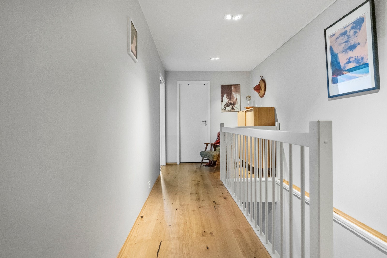 Mellomgang / trappegang på hovedplan Galleribilde