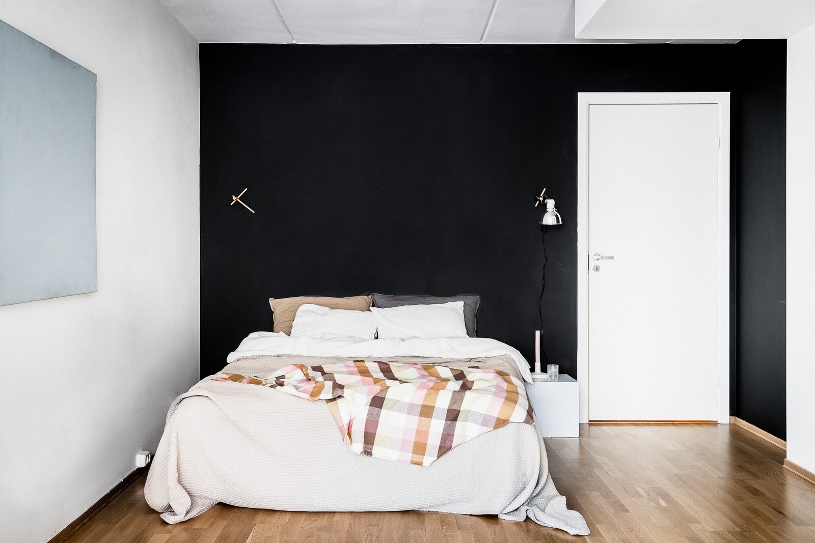 Flott soverom med walk-in, bad og kontordel. Galleribilde