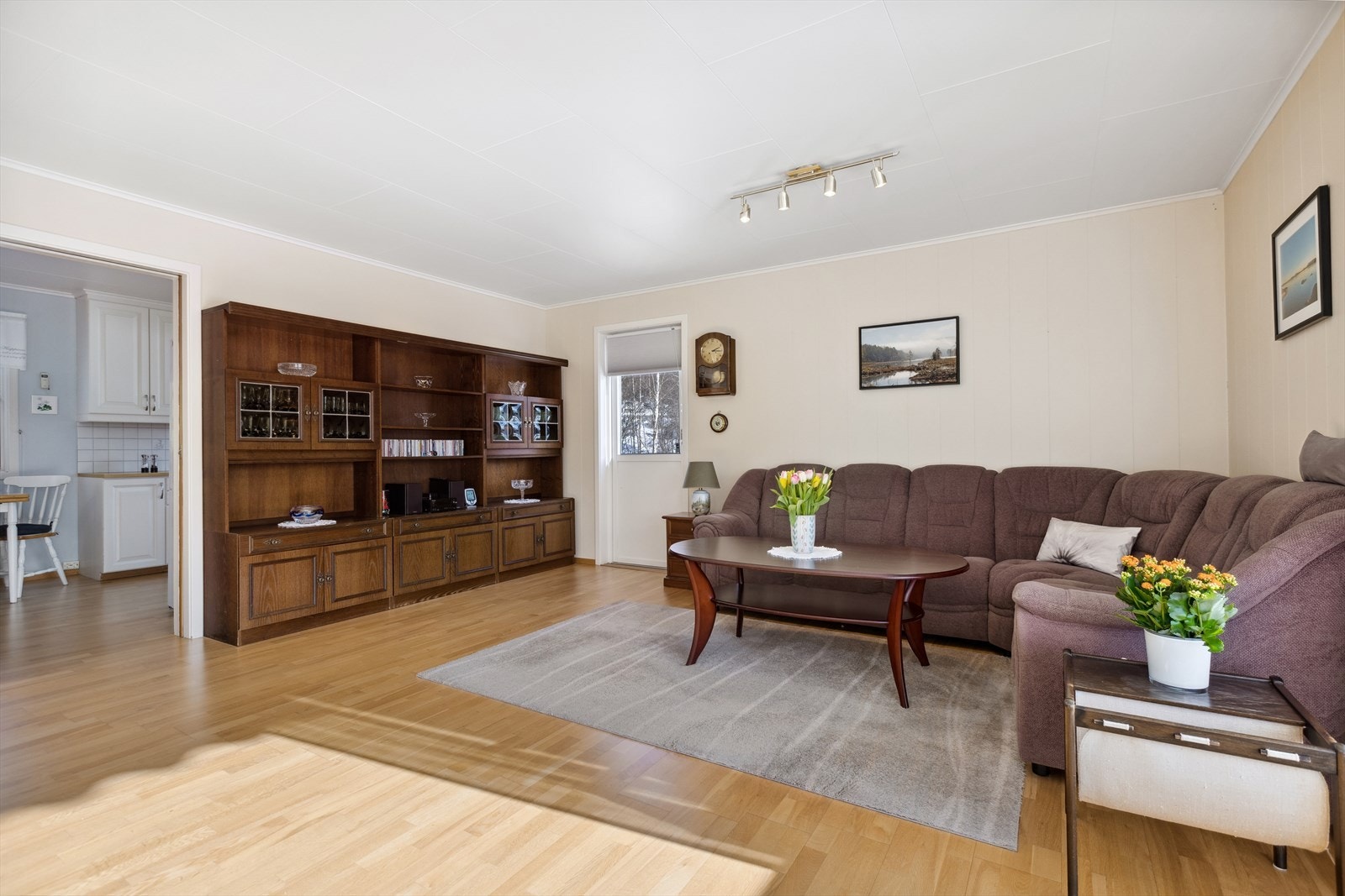 Herfra har du god tilgang til både kjøkken og terrasse. Galleribilde