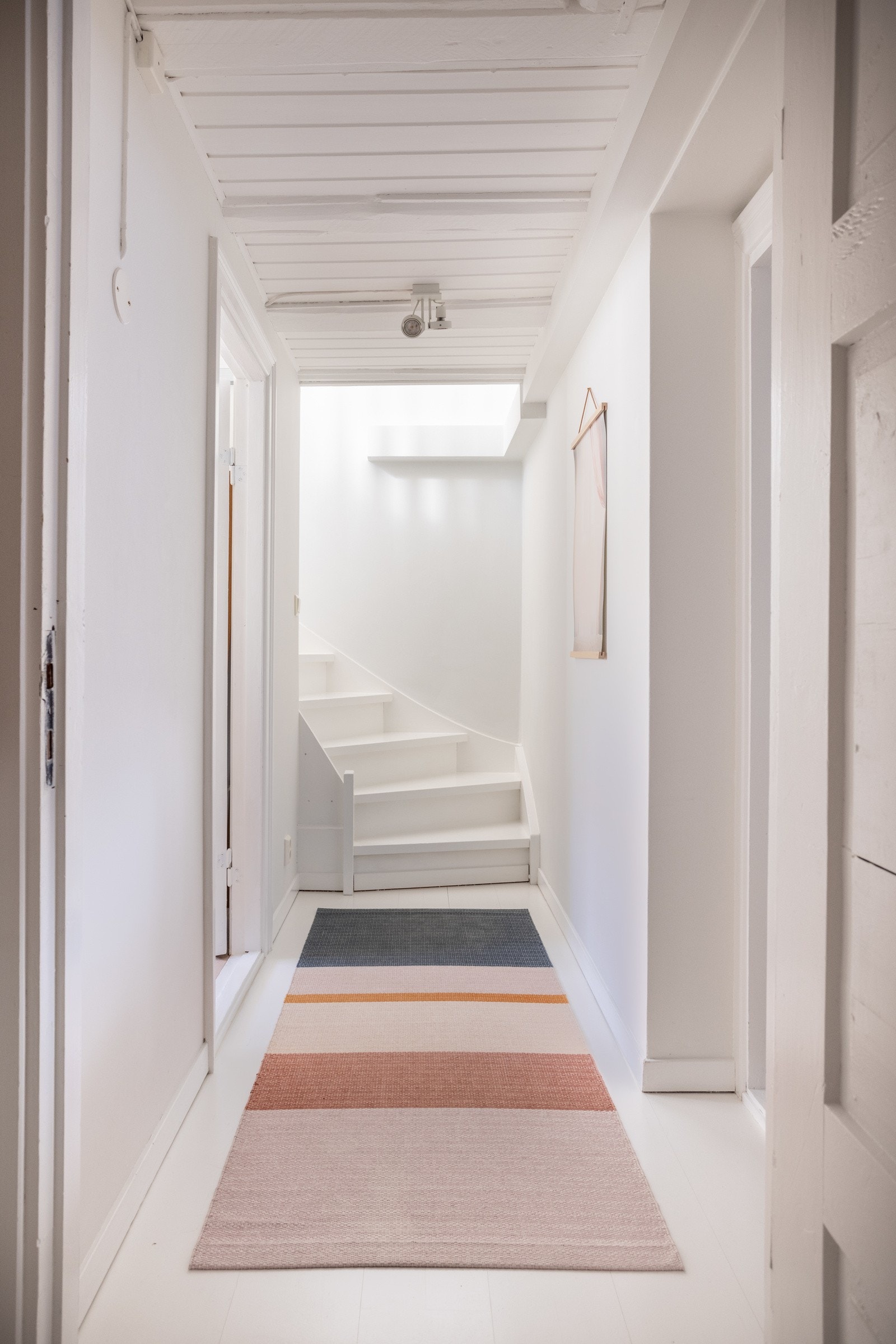 Videre kommer man ned til underetasjen. Galleribilde