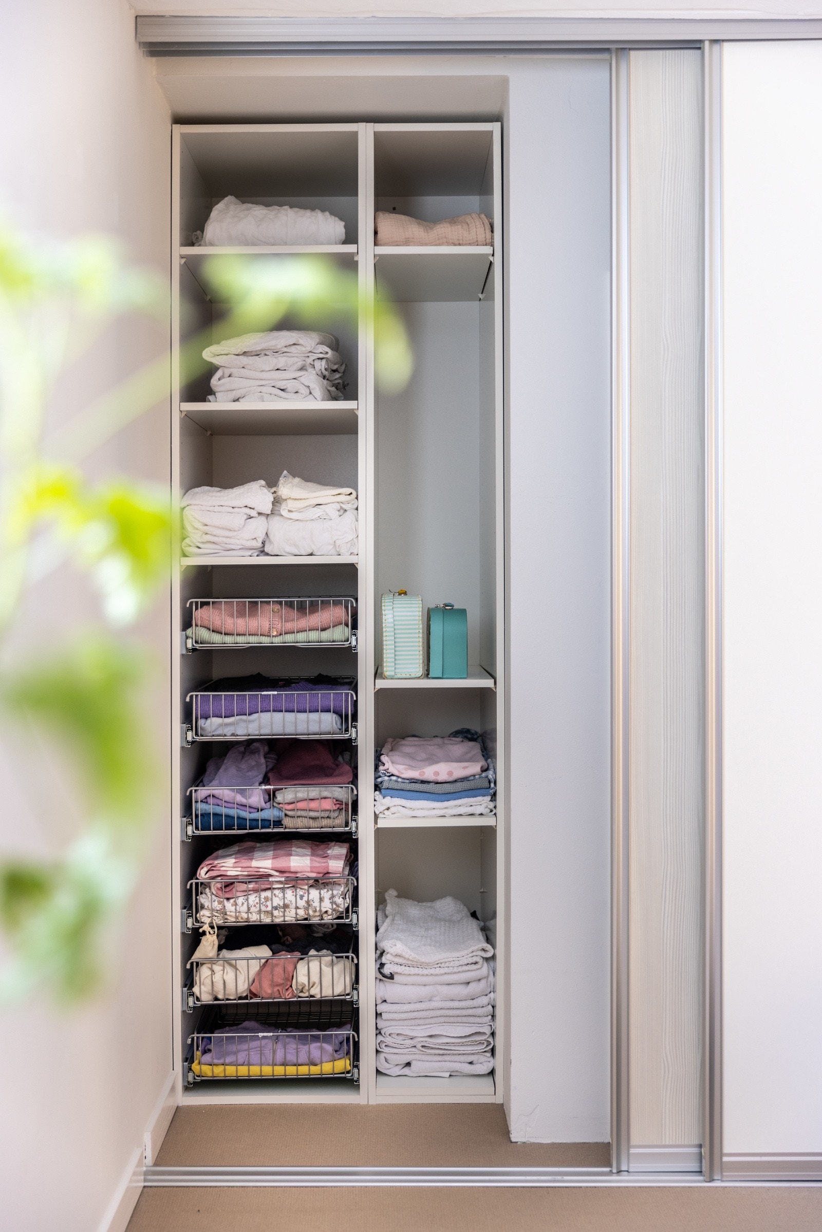 Detaljer | Garderobe for rikelig med oppbevaring. Galleribilde