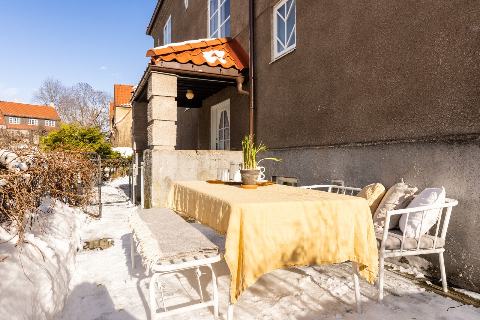 Her kan man forflytte seg etter solen, og invitere til både hygge og lek. Galleribilde