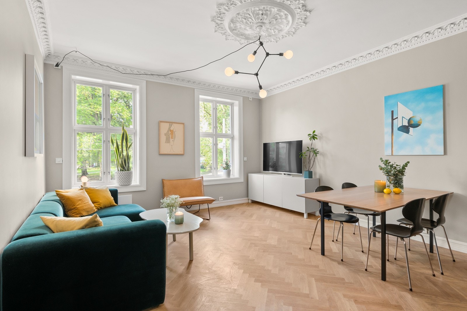 Velkommen til en flott 3-roms beliggende sentralt til på Grünerløkka - presentert av Steffen Usterud (tlf. 92499143) Galleribilde
