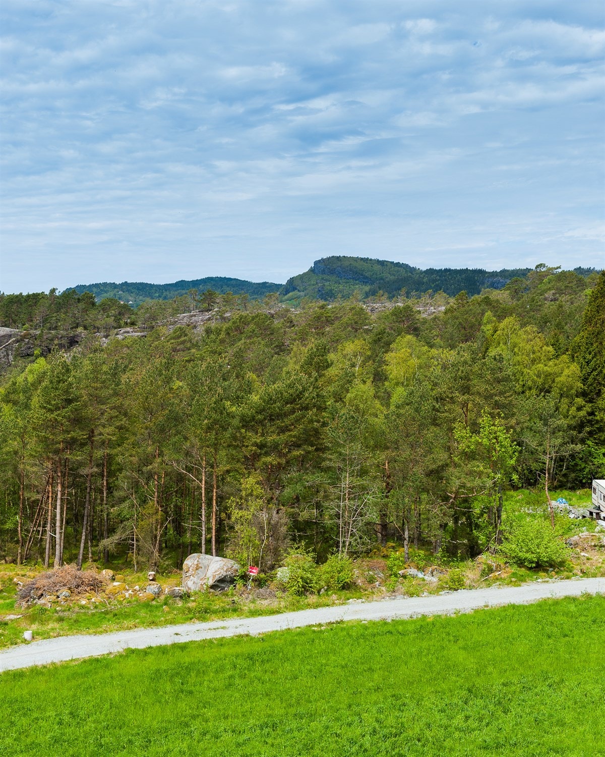 Landlig boligtomt på vakre Randøy Galleribilde