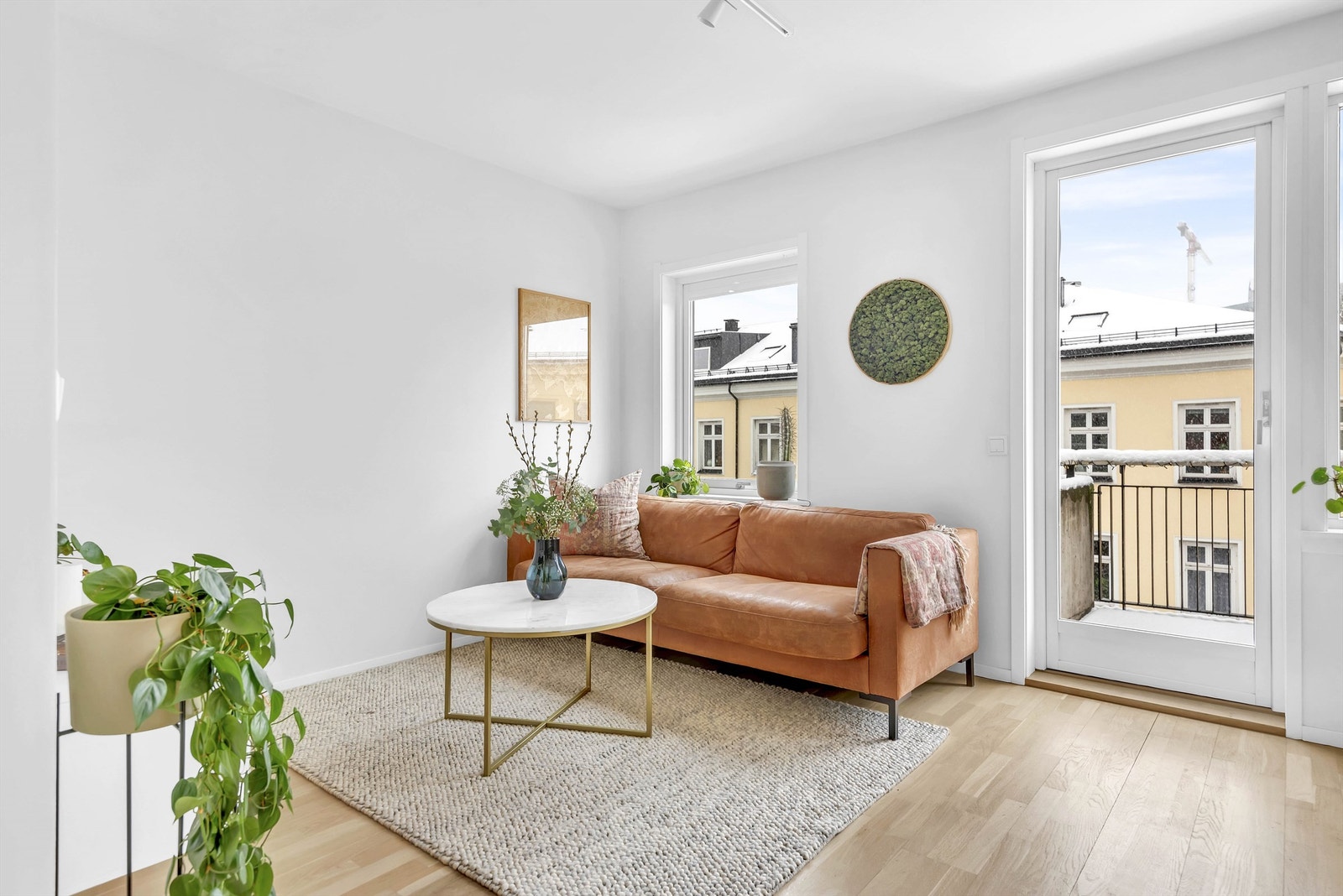 Stuen er lys og åpen Galleribilde