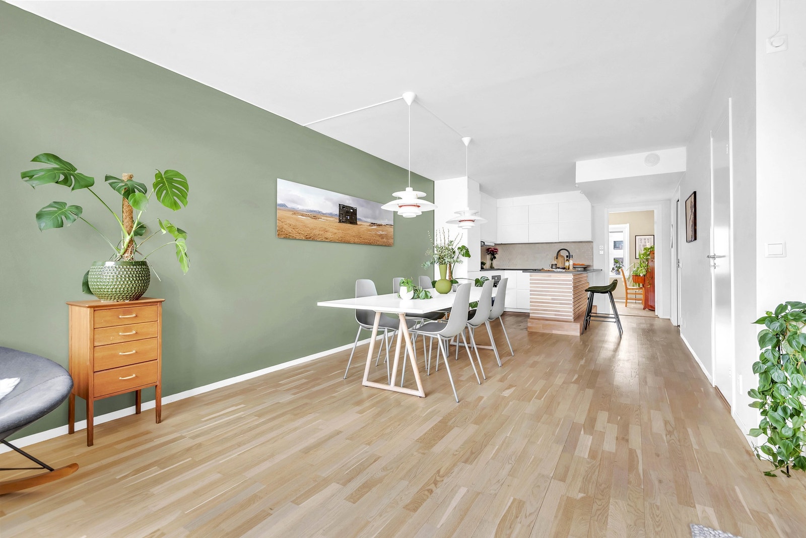 Det er lav fellesgjeld og felleskostnadene inkl. bla. fyring og varmtvann Galleribilde