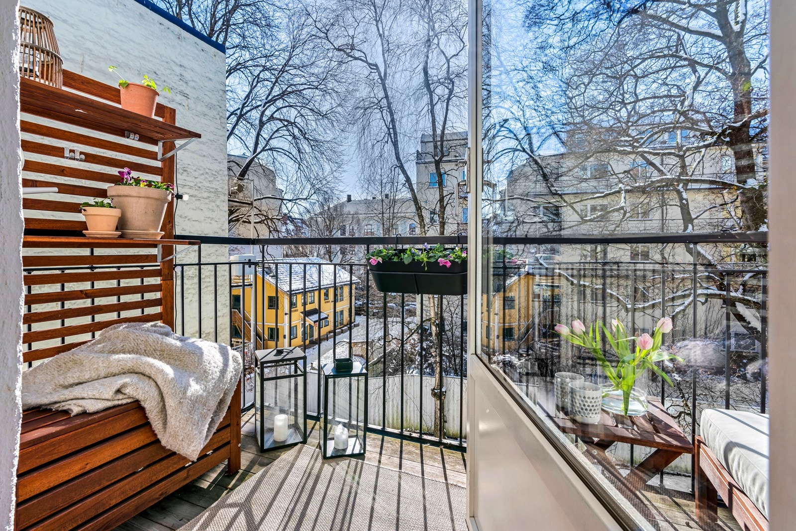 Balkongen på 4 kvm er sydvestvendt. Galleribilde