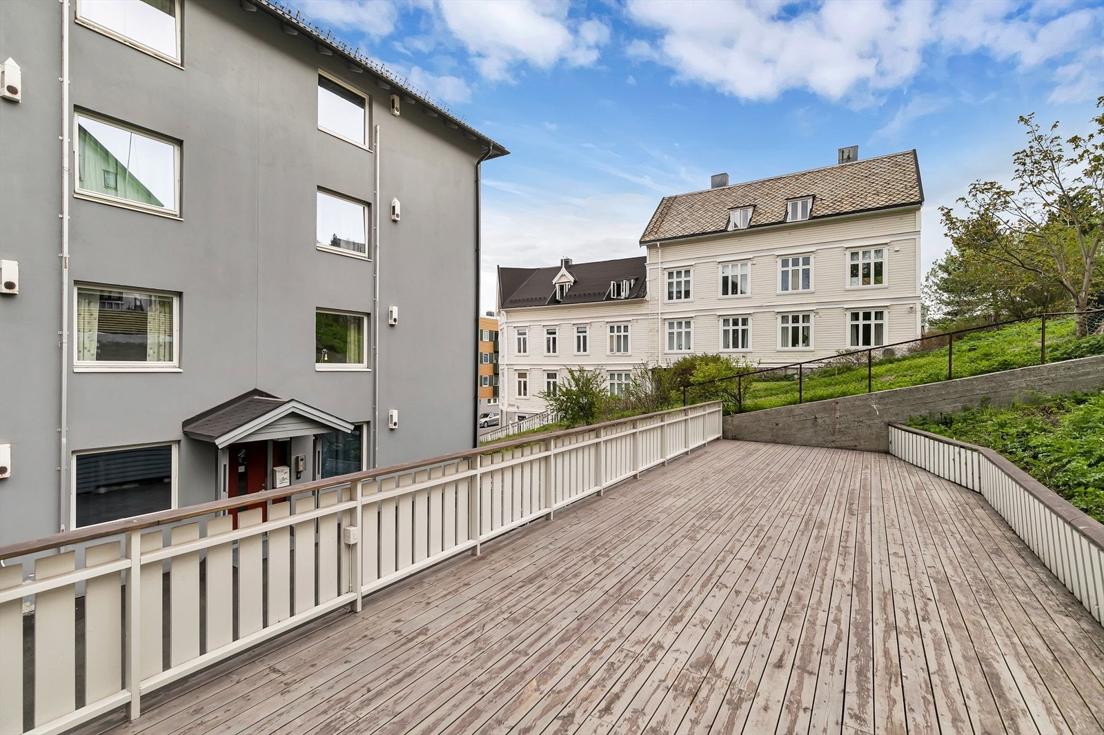 Stor felles terrasse Galleribilde