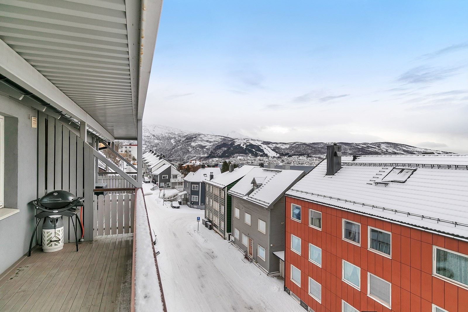 Utsikt fra balkong mot Ankenes Galleribilde