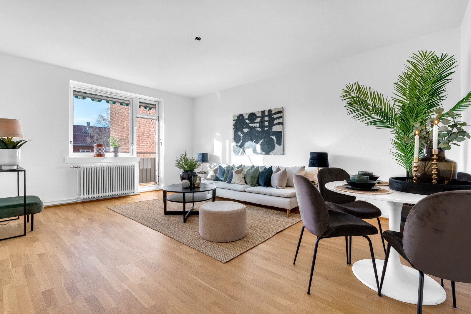 Eie Eiendomsmegling v/Mikkel Johnsen har gleden av å ønske velkommen til Ringgata 2E! Galleribilde