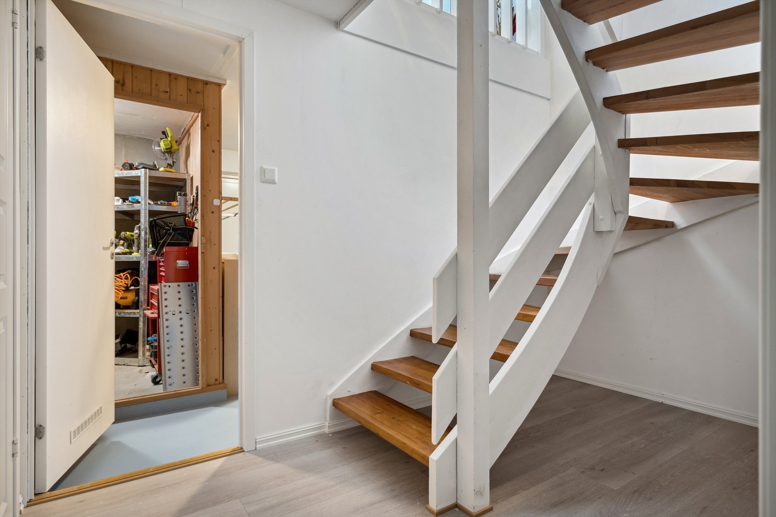 Velkommen ned i kjelleren! Galleribilde